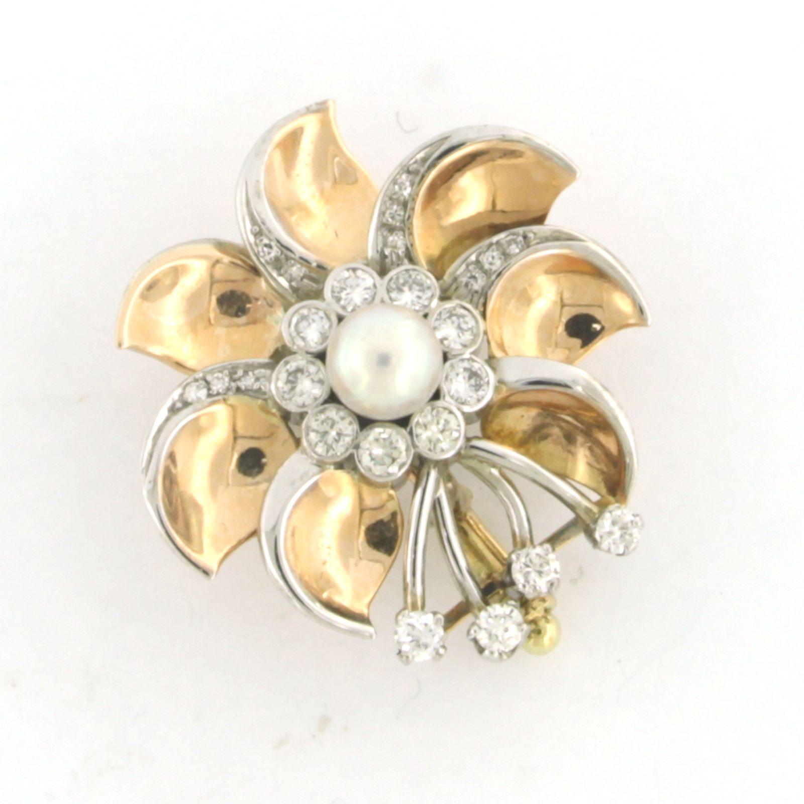 Retro RETRO - Brooch with pearl and diamonds 14k bicolour gold For Sale