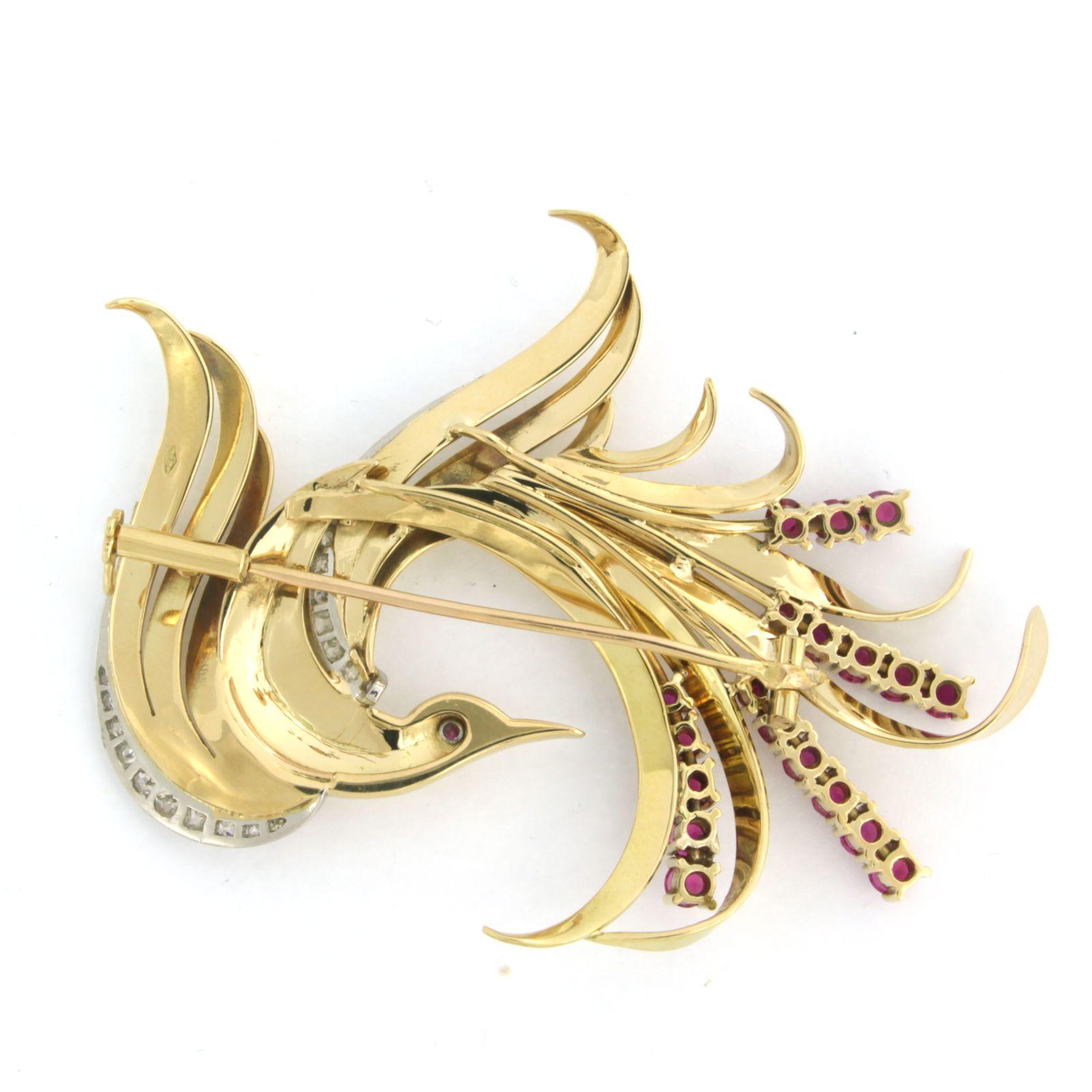 RETRO brooch with ruby and old mine cut diamonds up to 0.50ct 18k gold 24.4 gram In Excellent Condition For Sale In The Hague, ZH