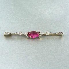 RETRO-Brosche mit Rubin und Diamanten im Rosenschliff bis zu 0,10 ct, 18-karätiges Gold