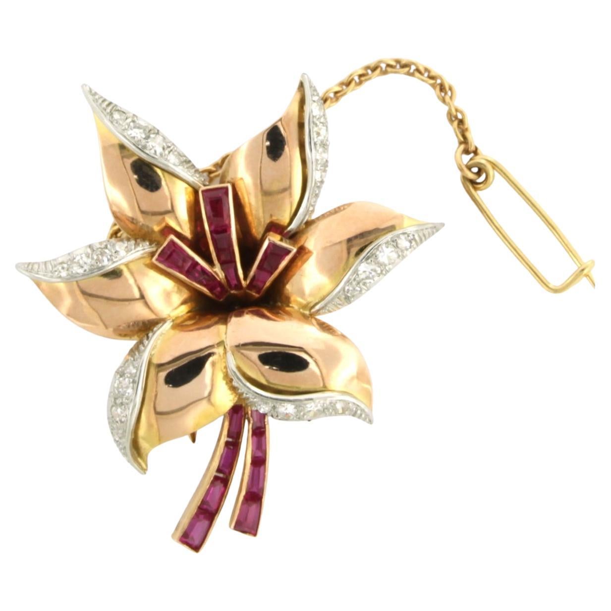 RETRO - Brosche mit Rubin und Diamanten im Einzelschliff bis zu 0,50ct 18k Gold 11,5 Gramm