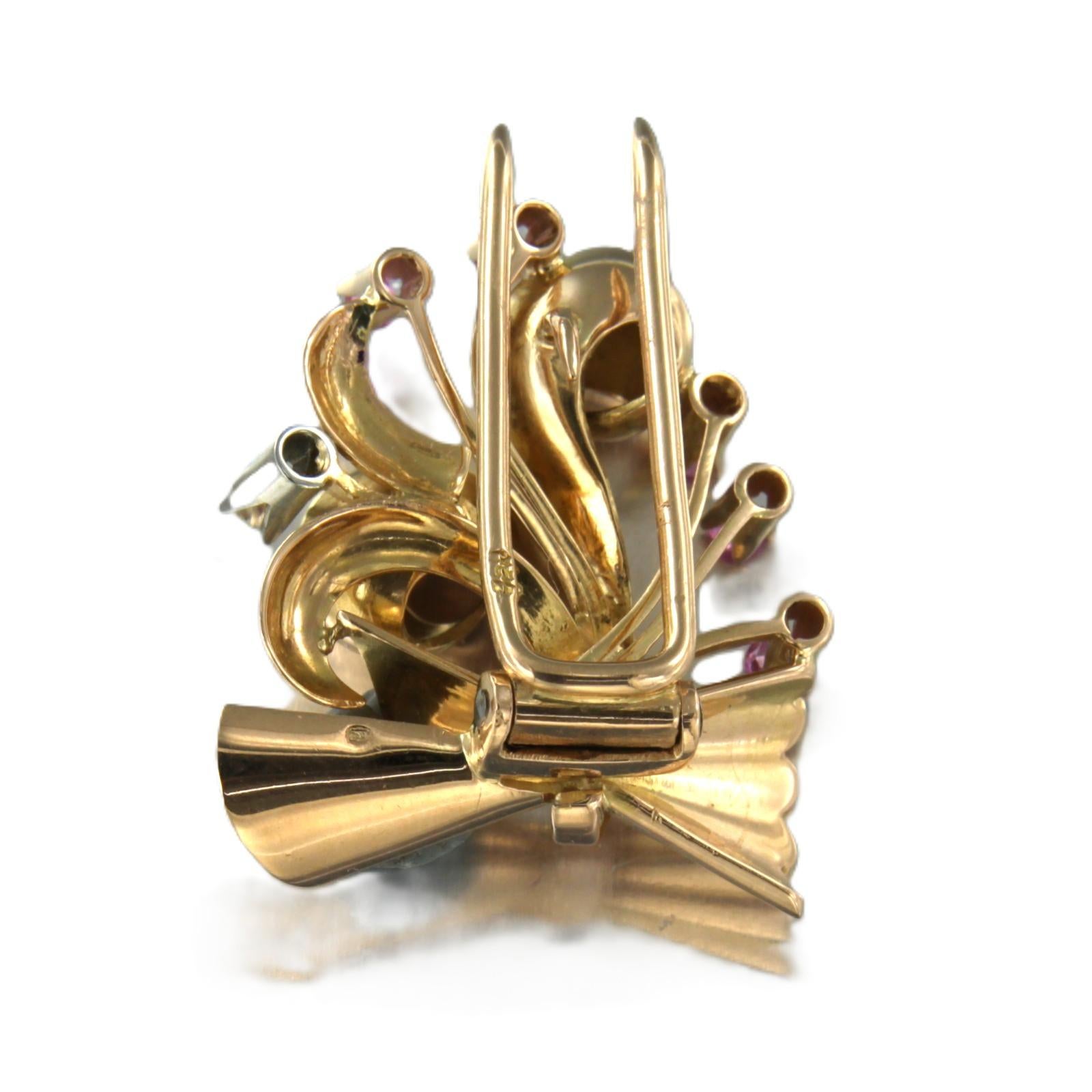 Retro RETRO Brooch with ruby verneuille and old mine cut diamond up to 0.08ct 18k gold For Sale