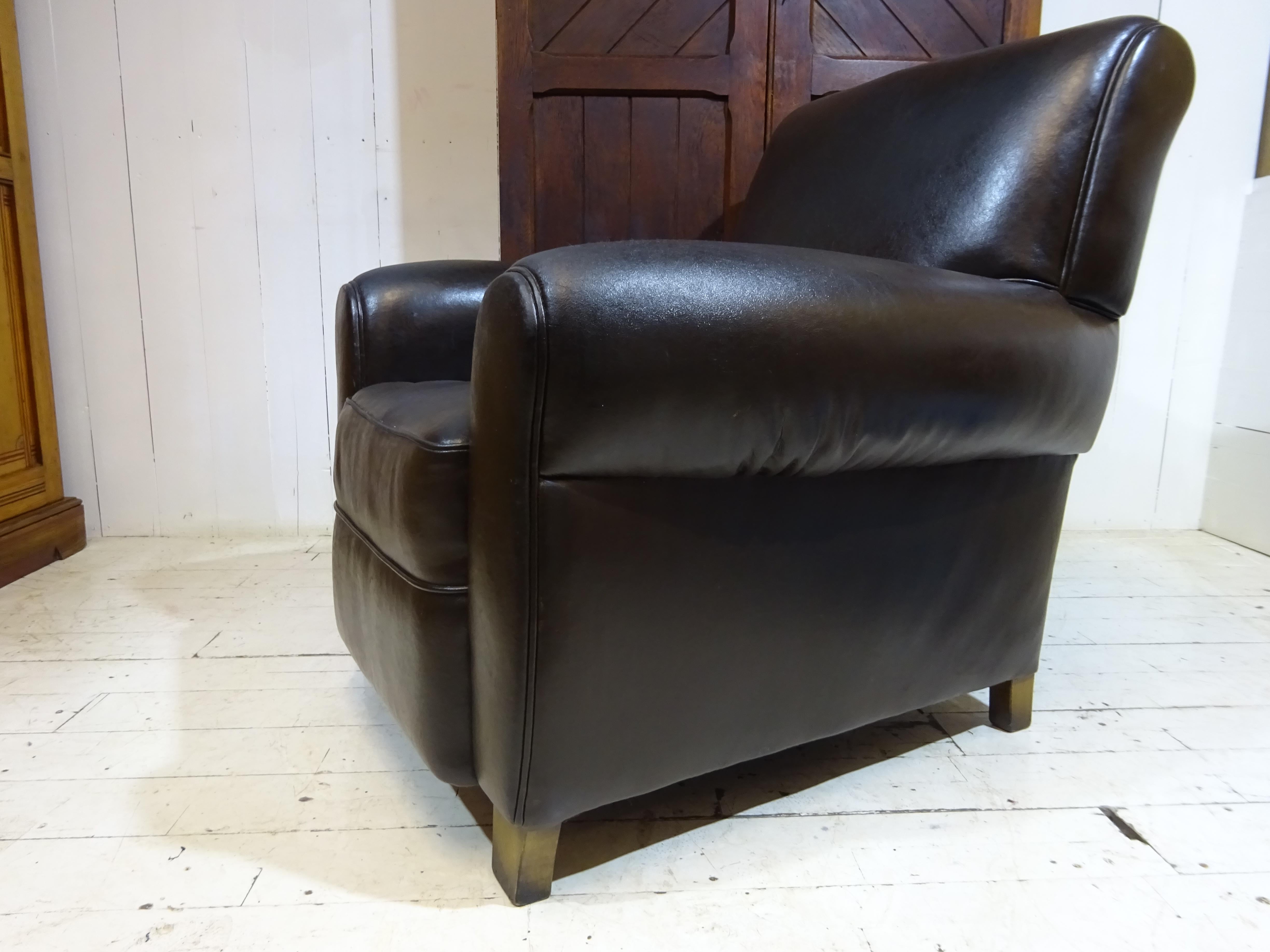 Retro Brown Distressed Leather Armchair 2