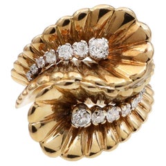 Retro bypass diamond set cocktail ring in 18kt yellow gold