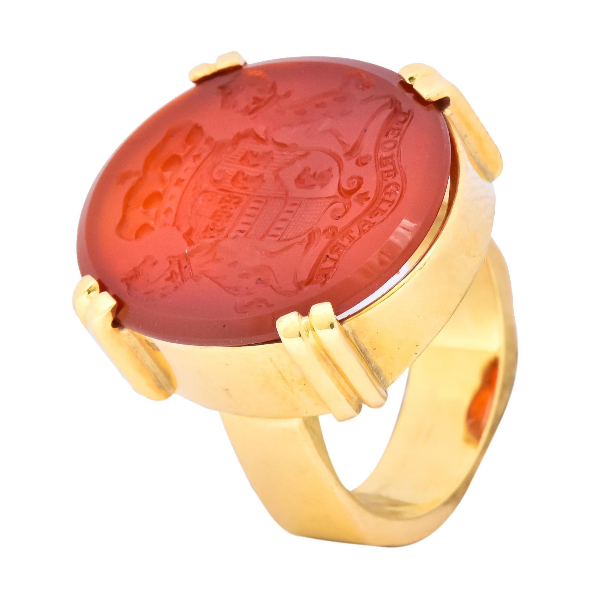 Retro Carnelian Intaglio 18 Karat Gold Deo Regi Patria Ring 4