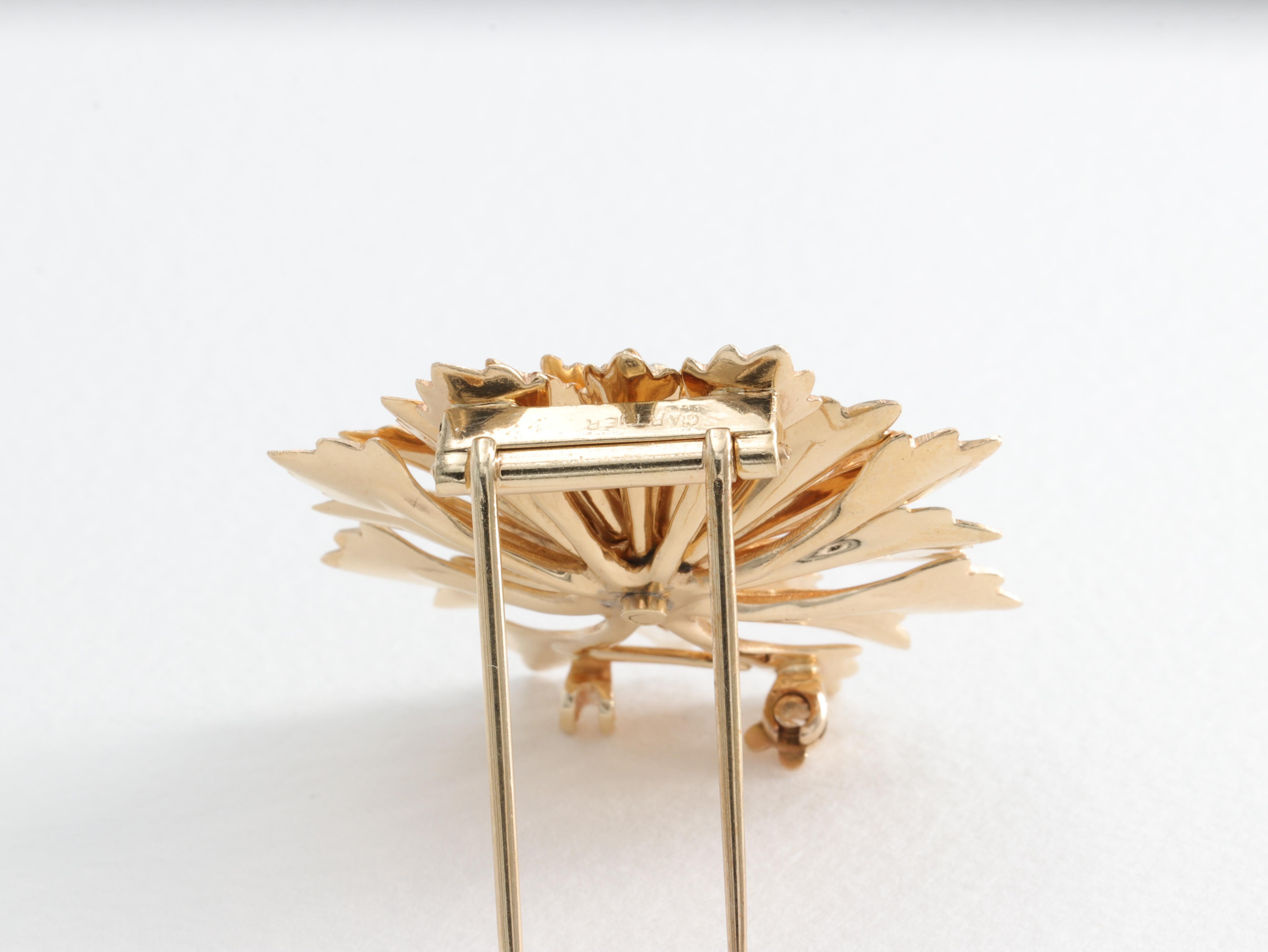 Cartier Mid Century Yellow Gold Flower Brooch For Sale 2
