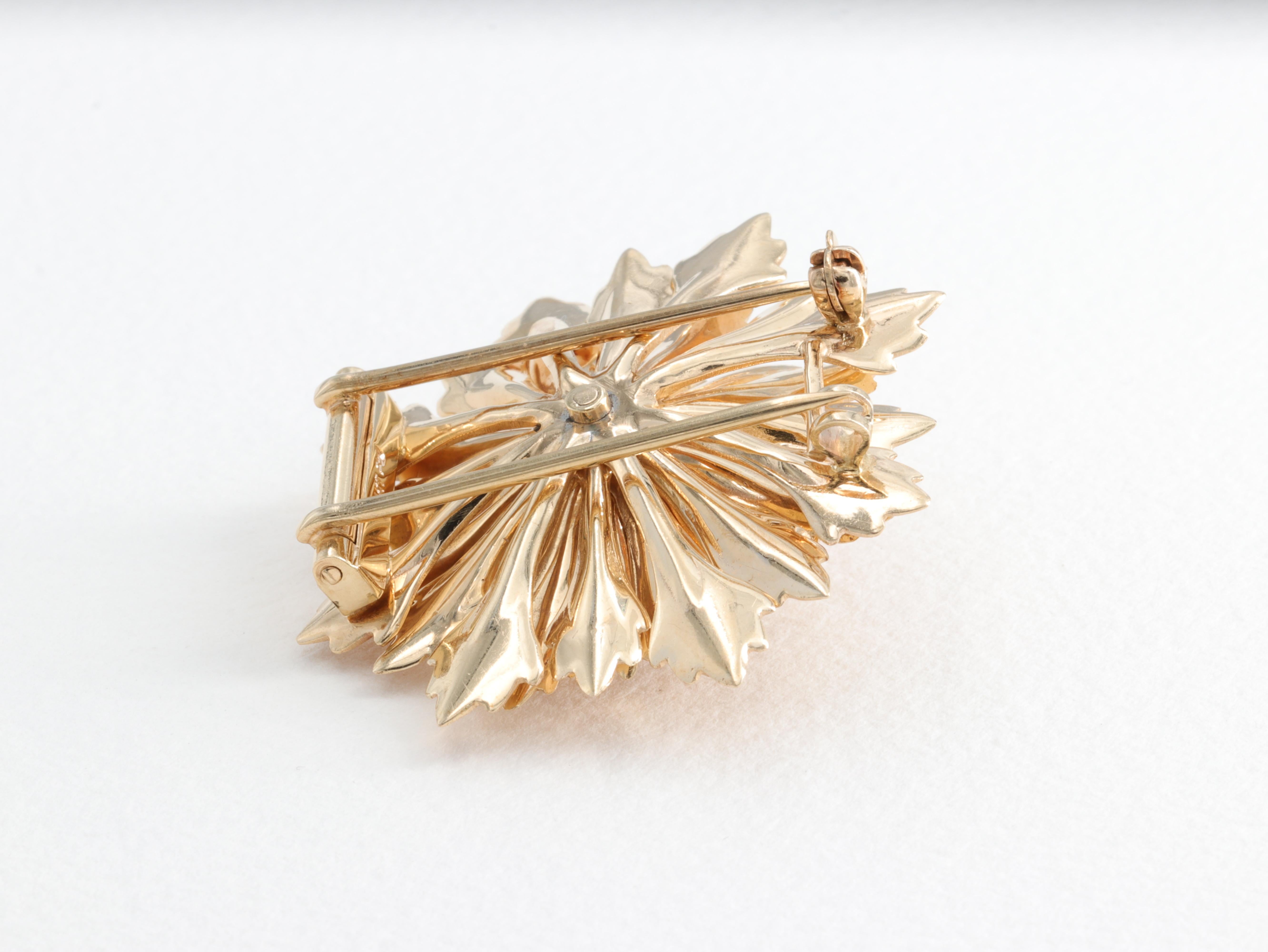 Cartier Mid Century Yellow Gold Flower Brooch For Sale 4