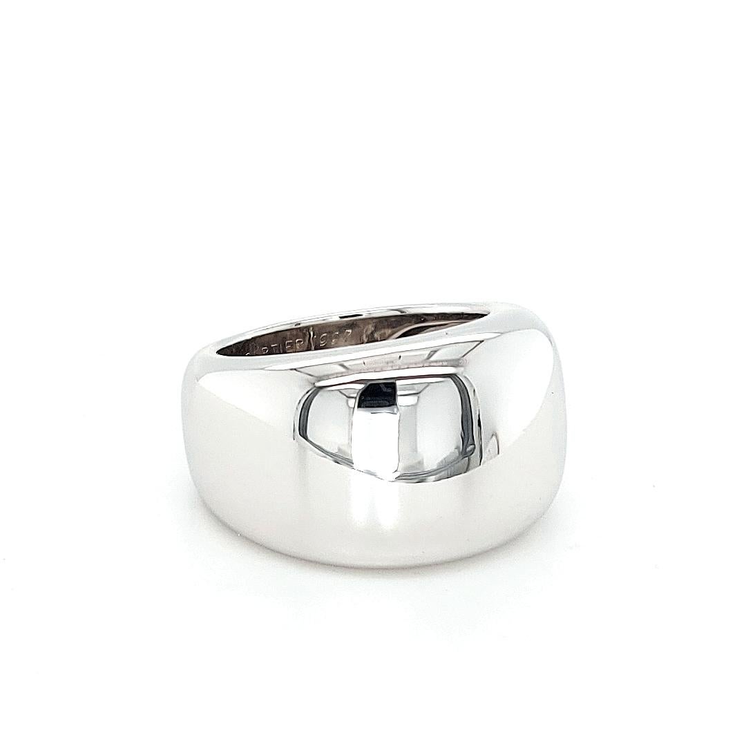 Retro Cartier 1997 18 Karat White Gold Nouvelle Vague Dome Ring In Excellent Condition In Antwerp, BE