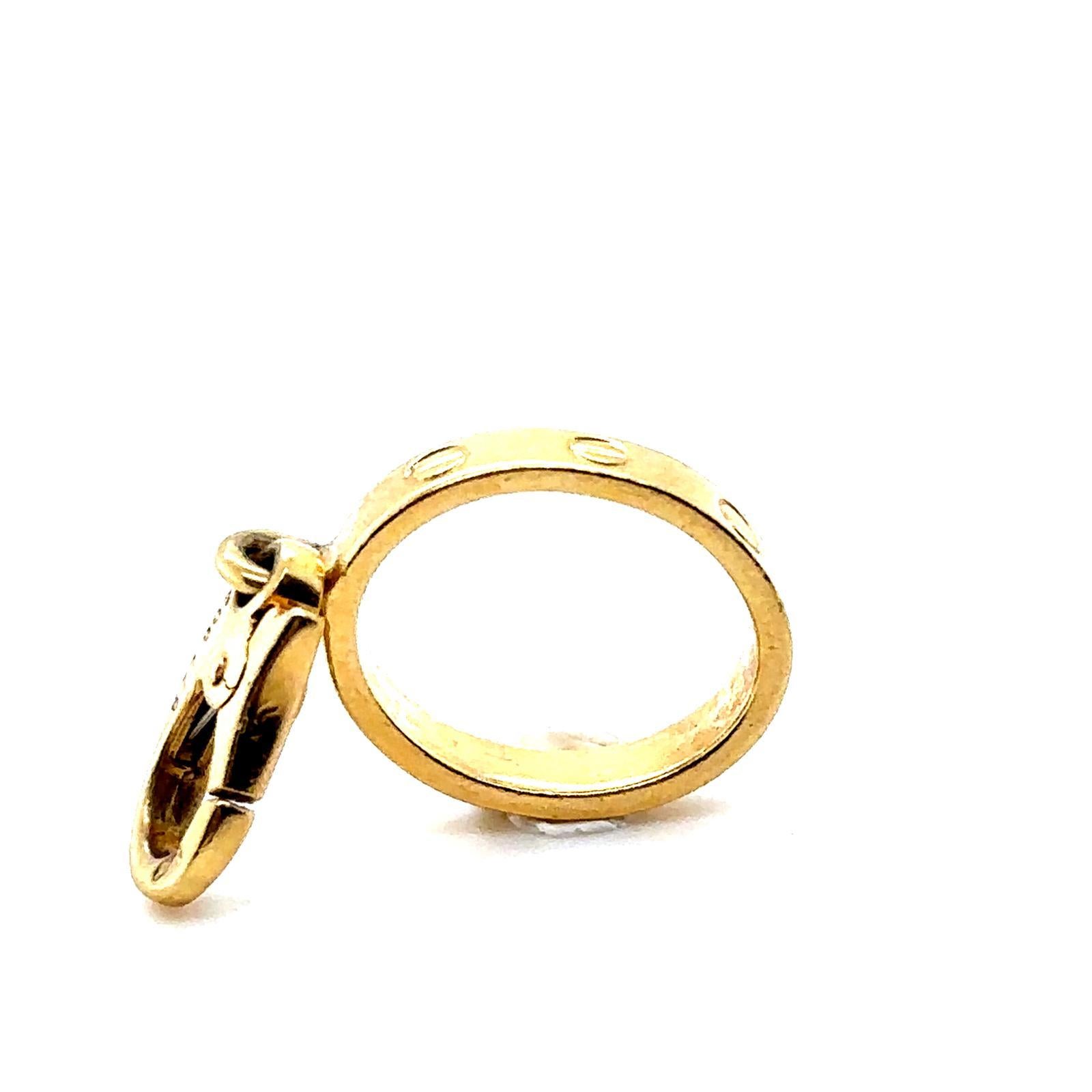 Bracciale dell'amore Cartier retrò con charme in oro giallo 18 carati in vendita 3