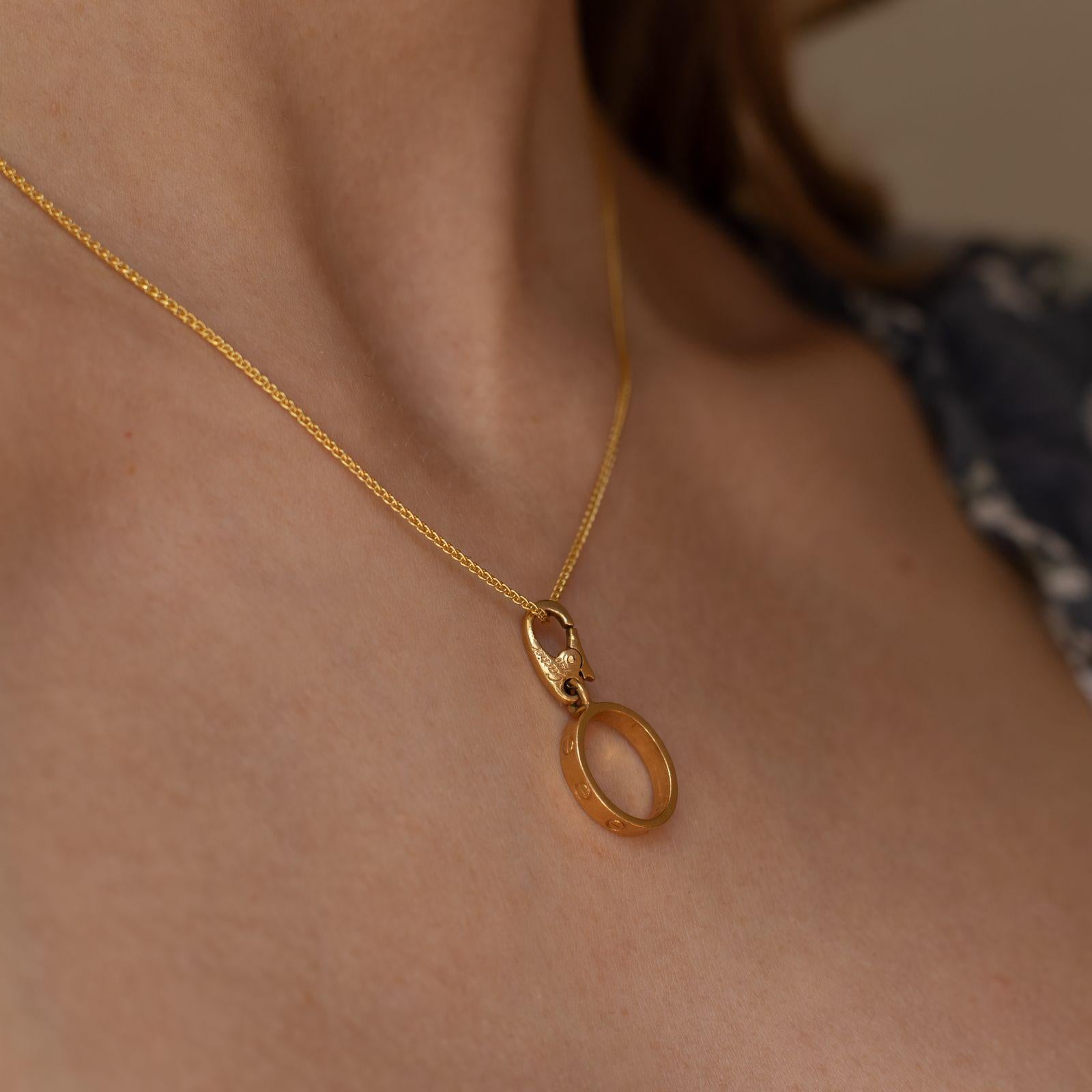 Bracciale dell'amore Cartier retrò con charme in oro giallo 18 carati in vendita 4