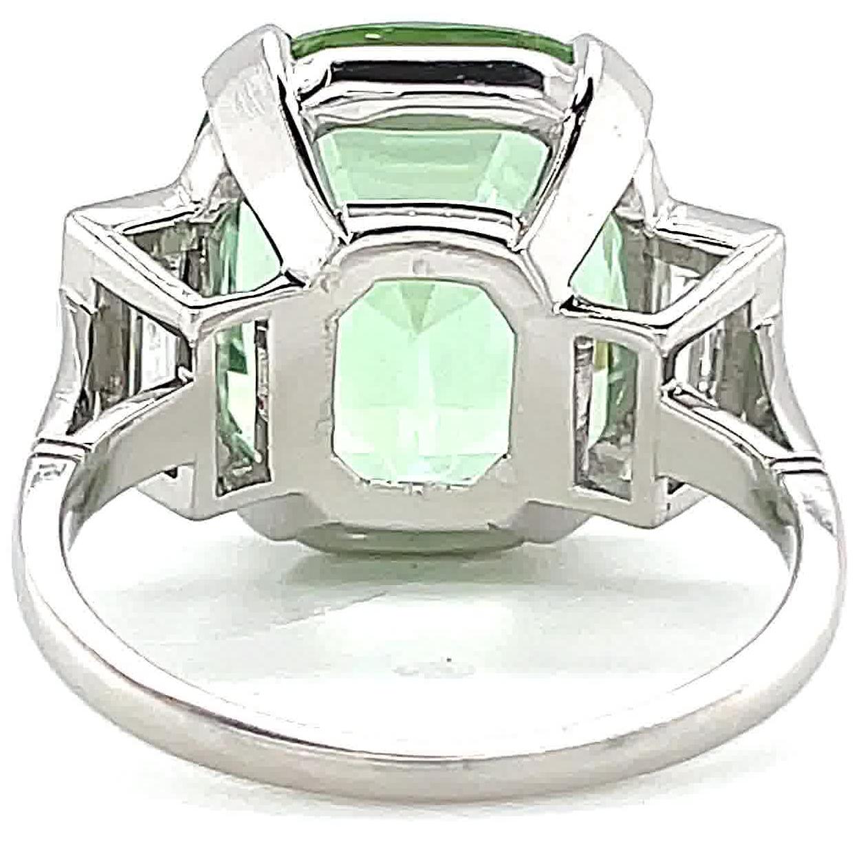 Women's  Retro Mint Green Tourmaline Diamond Cocktail Ring