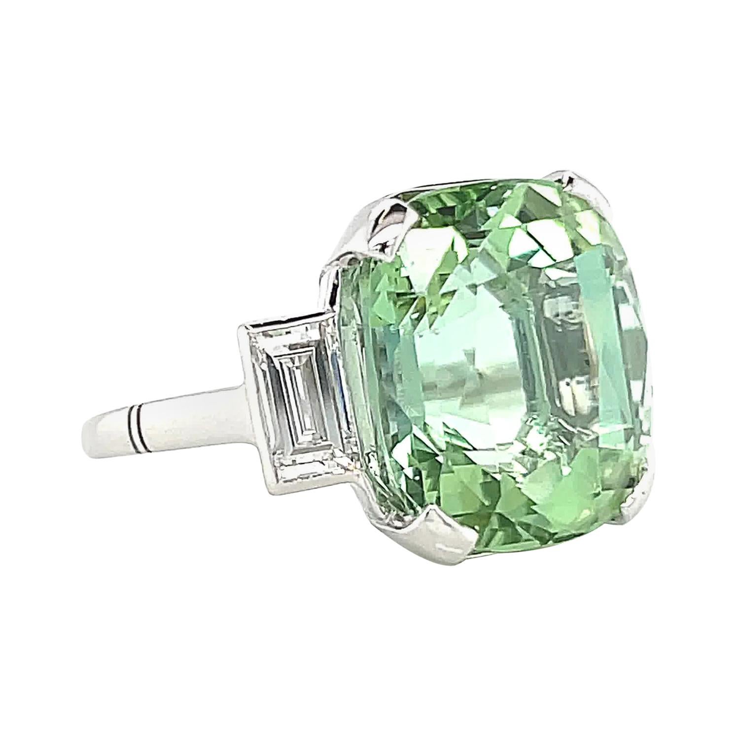  Retro Mint Green Tourmaline Diamond Cocktail Ring