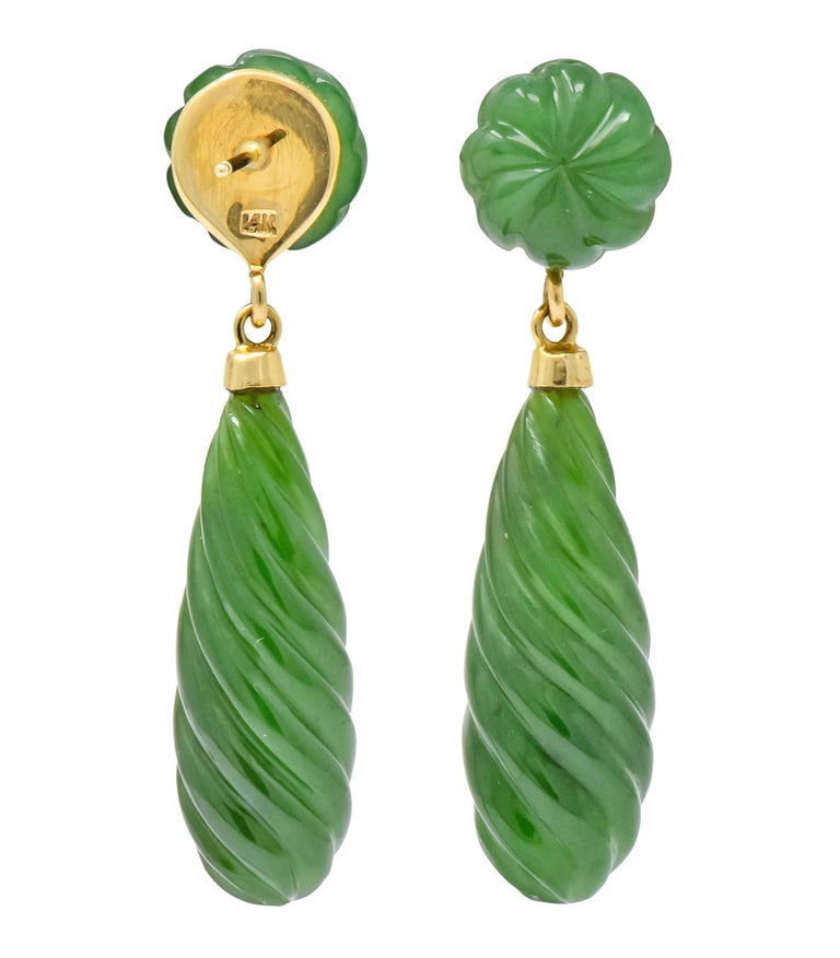 Retro Carved Jade 14 Karat Gold Swirl Drop Earrings For Sale at 1stDibs