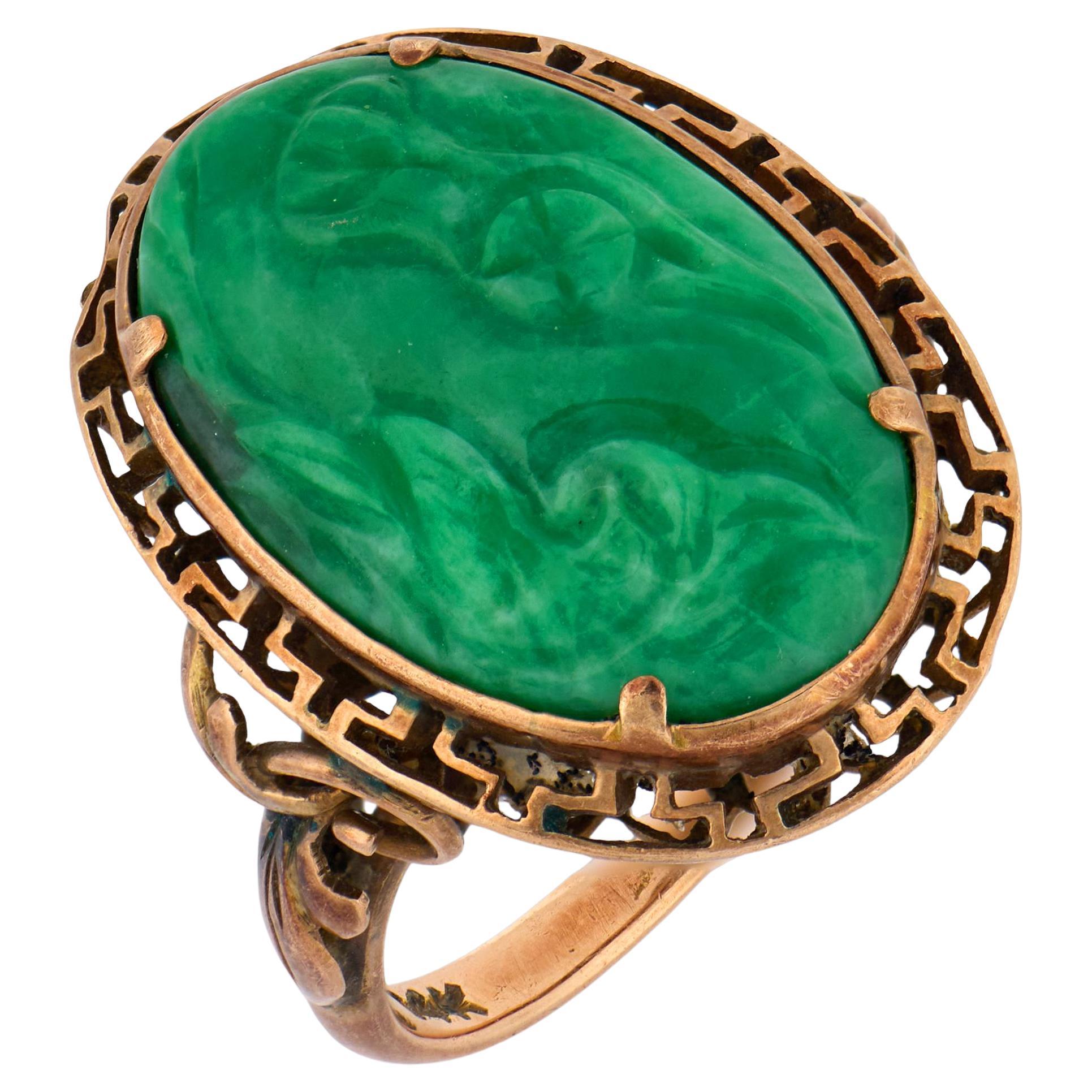 Retro carved jade 14k yellow gold ring en vente