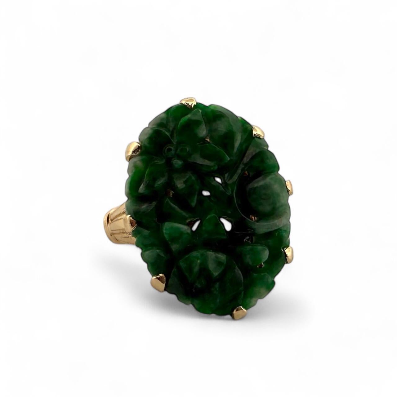 Anello di giada intagliata retrò in oro giallo 14K In condizioni buone in vendita a Montgomery, AL