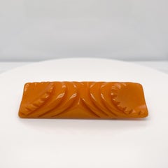 Retro Carved Yellow Bakelite Brooch or Pin