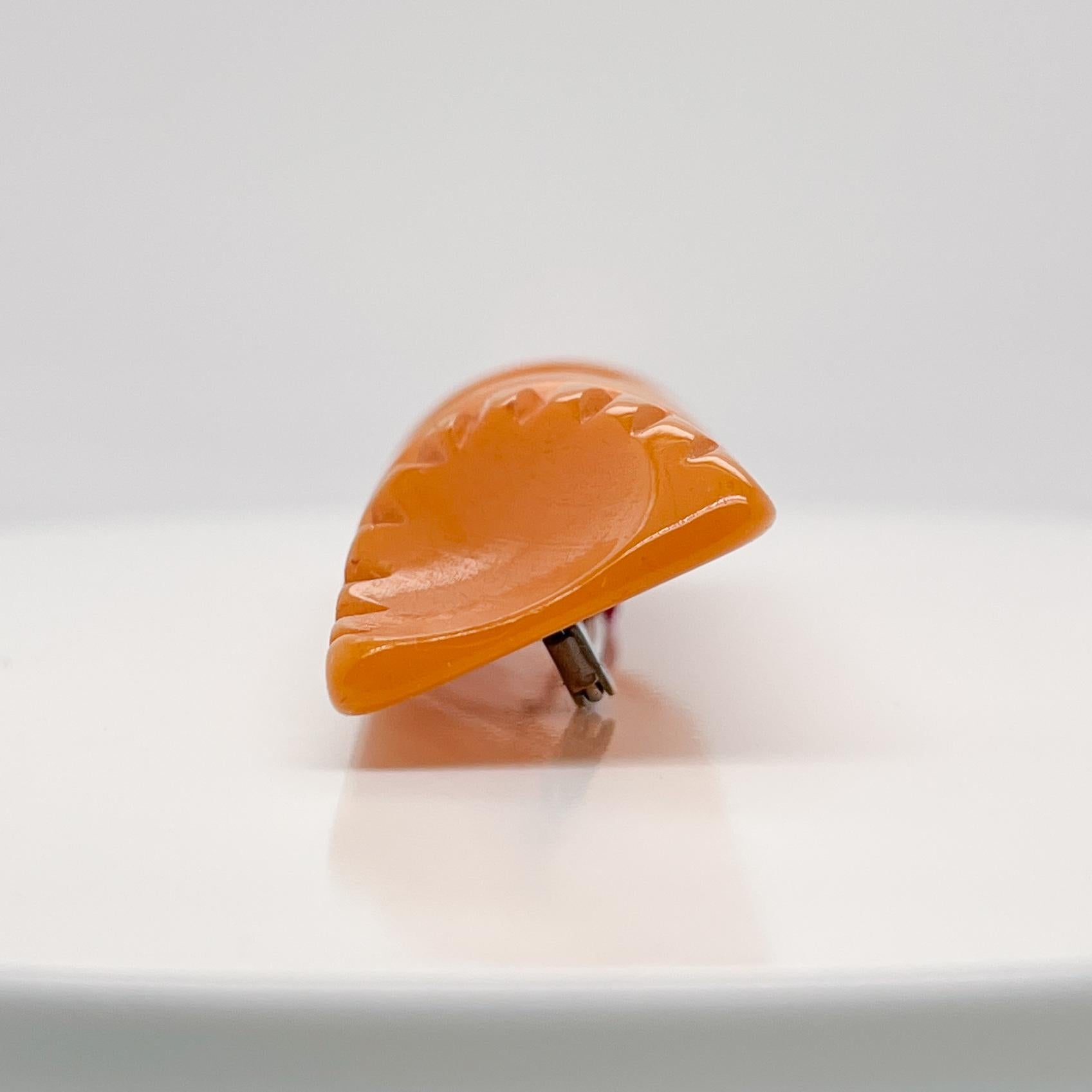 Retro Carved Yellow Bakelite Brooch or Pin In Good Condition For Sale In Philadelphia, PA