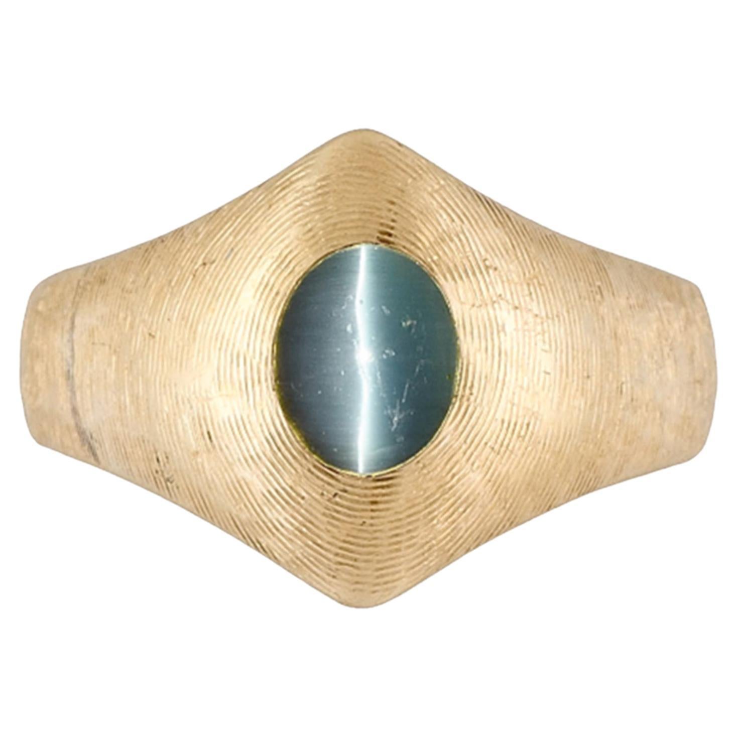 Retro Katzenauge-Ring GIA Blau Grüner Turmalin Oval Cabochon Original 1960er Jahre 14K im Angebot