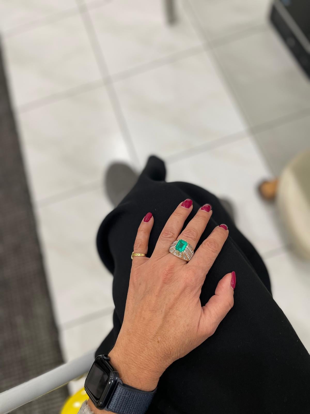 Retro Certified Colombian Emerald Diamond Cocktail Gold Ring For Sale 5