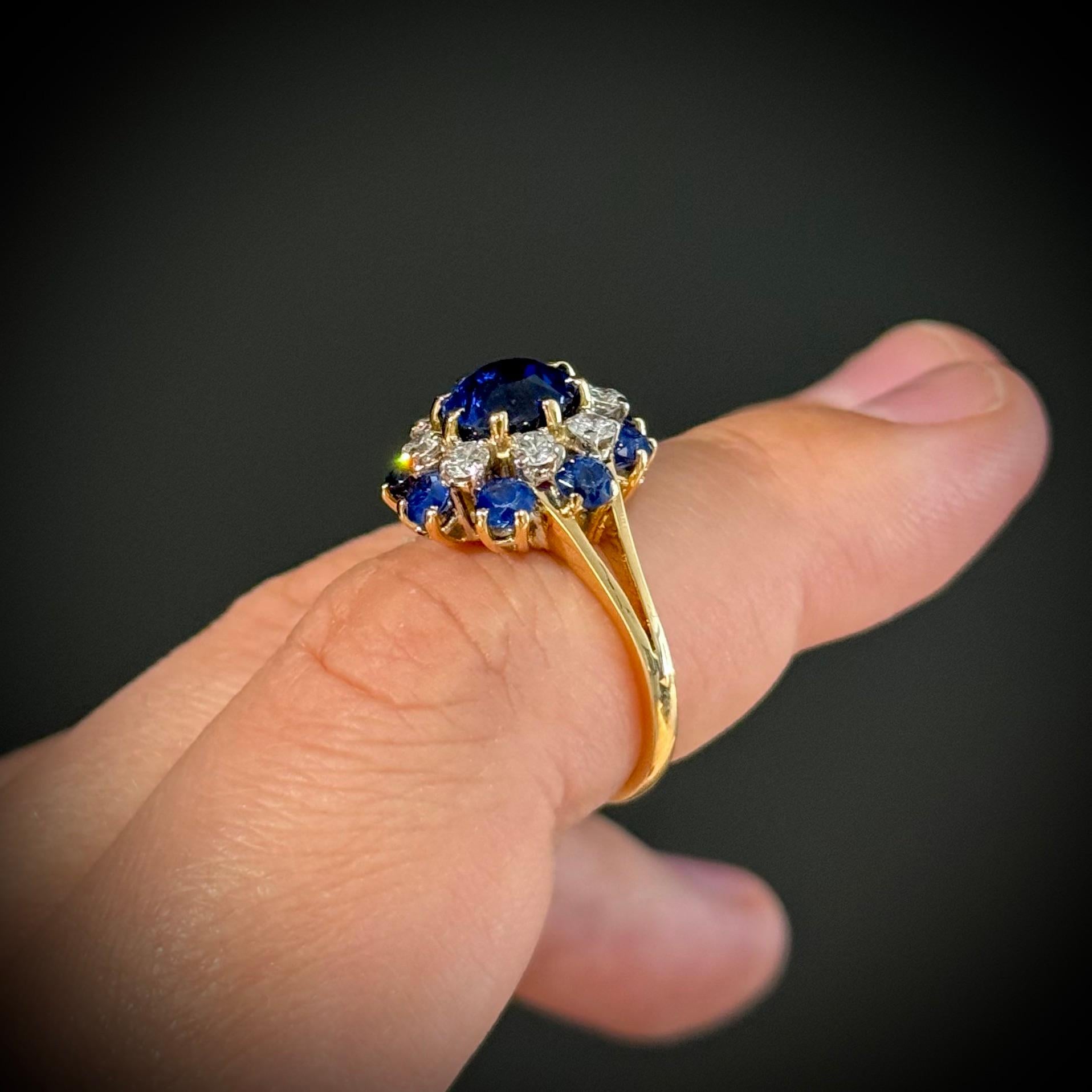 Retro Certified Natural No-Heat Sapphire Diamond Cocktail Ring Yellow Gold 1940s For Sale 5