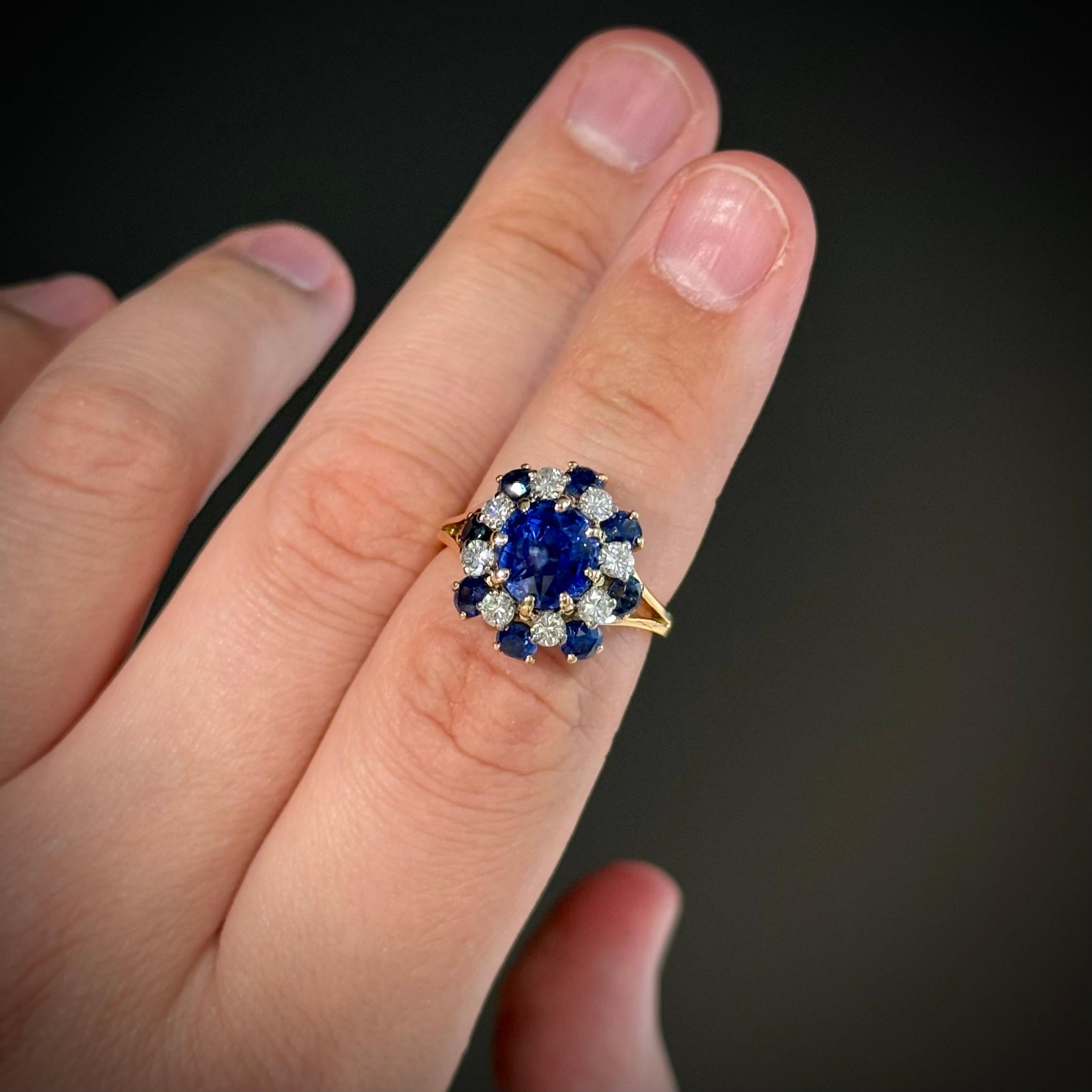 Cushion Cut Retro Certified Natural No-Heat Sapphire Diamond Cocktail Ring Yellow Gold 1940s For Sale