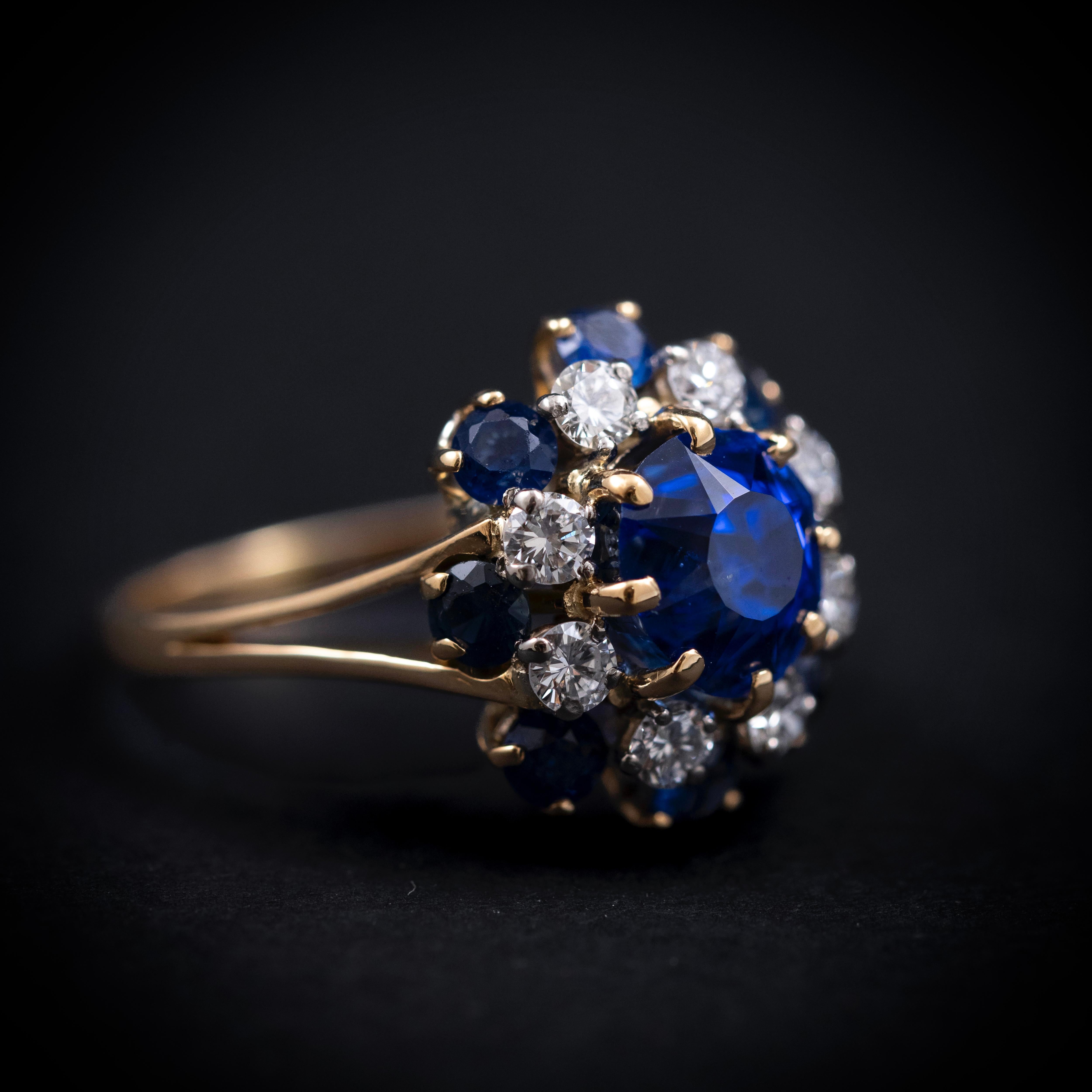 Women's or Men's Retro Certified Natural No-Heat Sapphire Diamond Cocktail Ring Yellow Gold 1940s For Sale