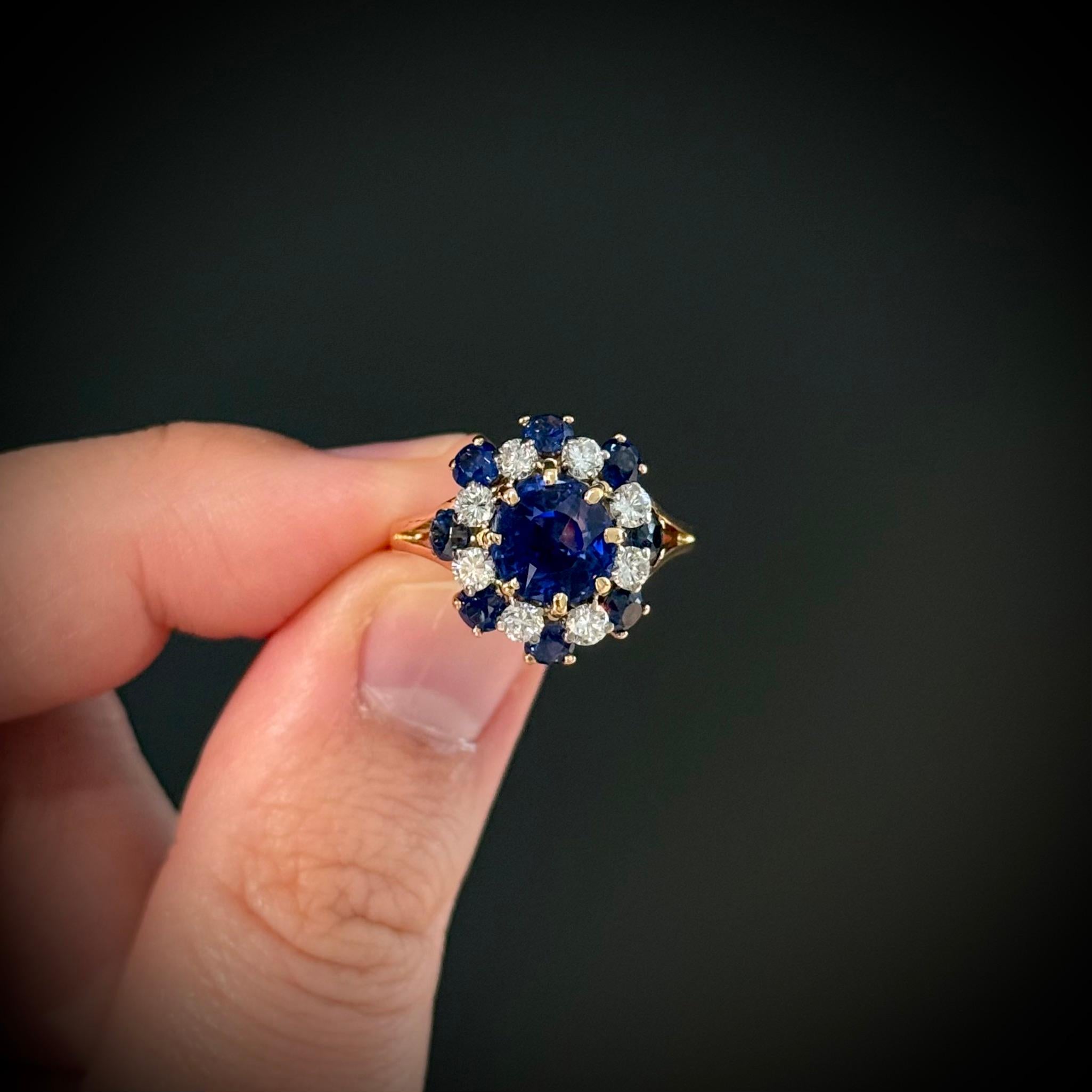 Retro Certified Natural No-Heat Sapphire Diamond Cocktail Ring Yellow Gold 1940s For Sale 3