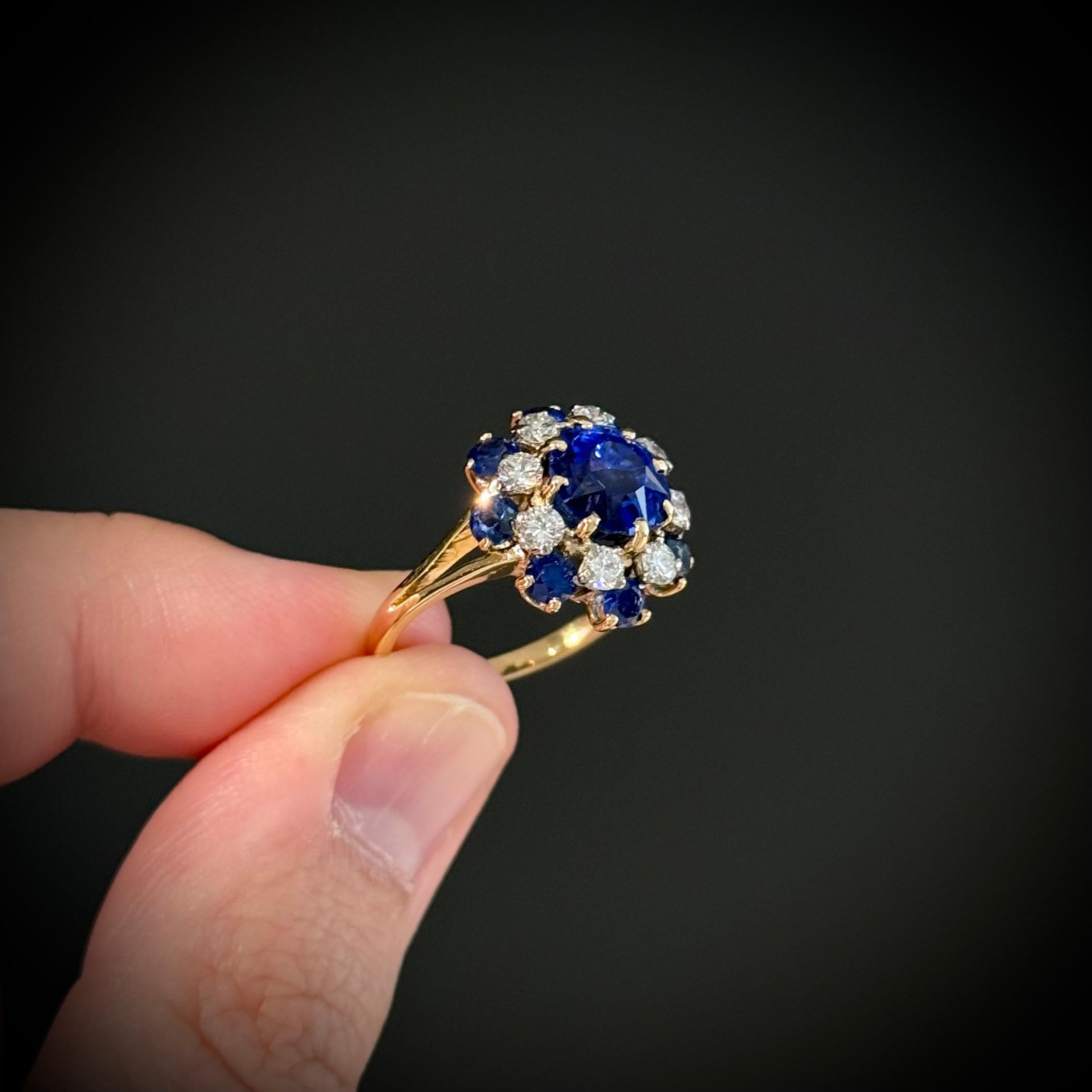 Retro Certified Natural No-Heat Sapphire Diamond Cocktail Ring Yellow Gold 1940s For Sale 4