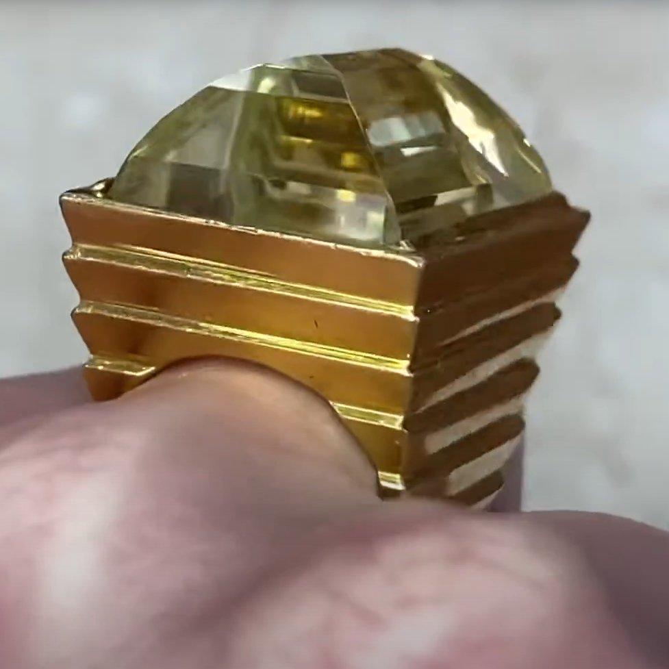 Retro-Cocktailring mit Citrin, 18 Karat Gelbgold, um 1940 im Zustand „Hervorragend“ im Angebot in New York, NY