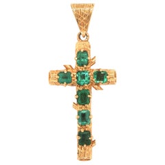 Retro Colombian Emerald Cross Pendant 18 Karat Yellow Gold