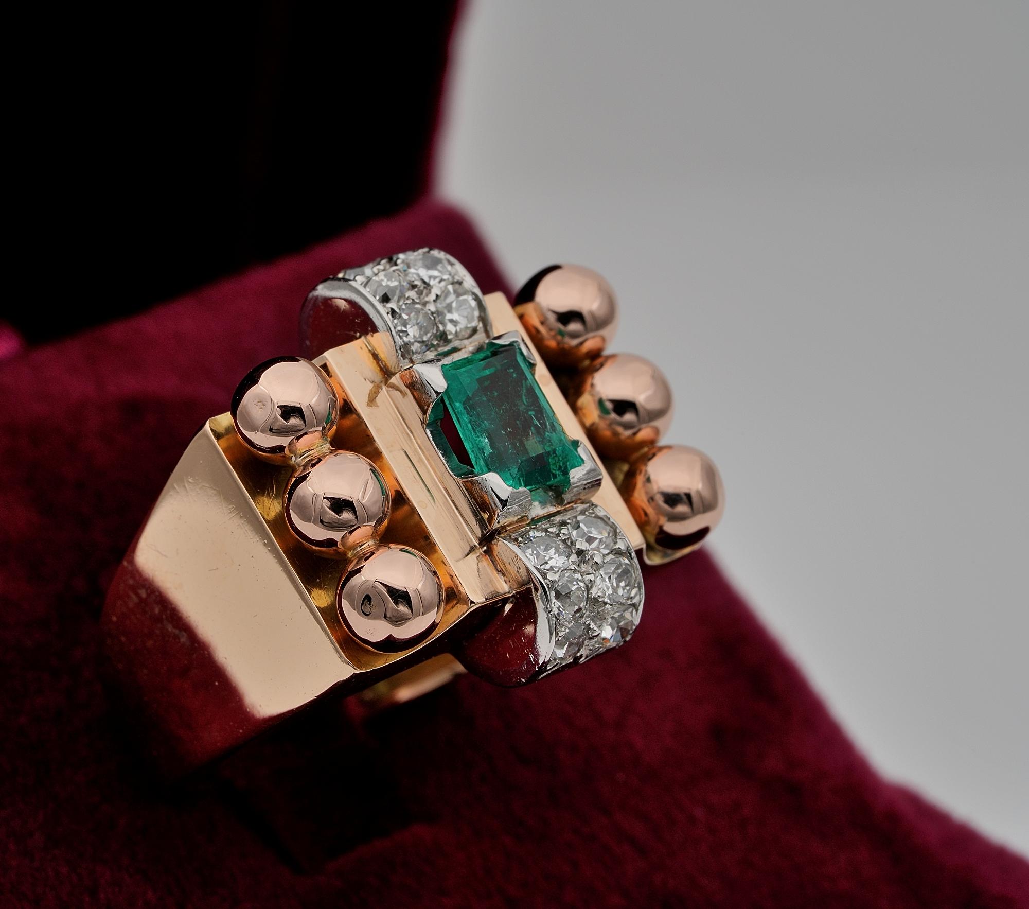 Retro Colombian Emerald Diamond 18 KT Tank Ring In Good Condition For Sale In Napoli, IT