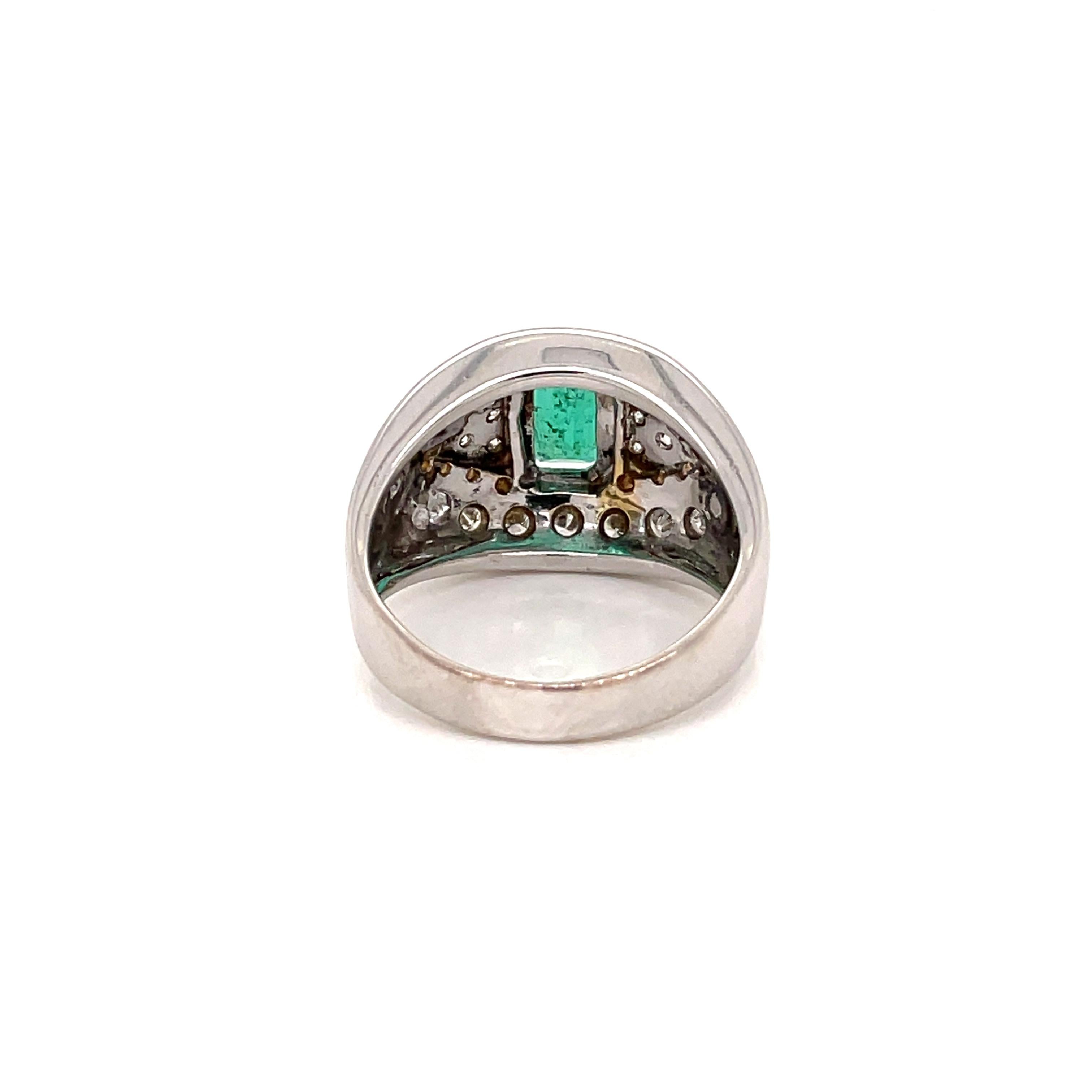 Women's or Men's Retro Colombian Emerald Diamond Cocktail Ring For Sale