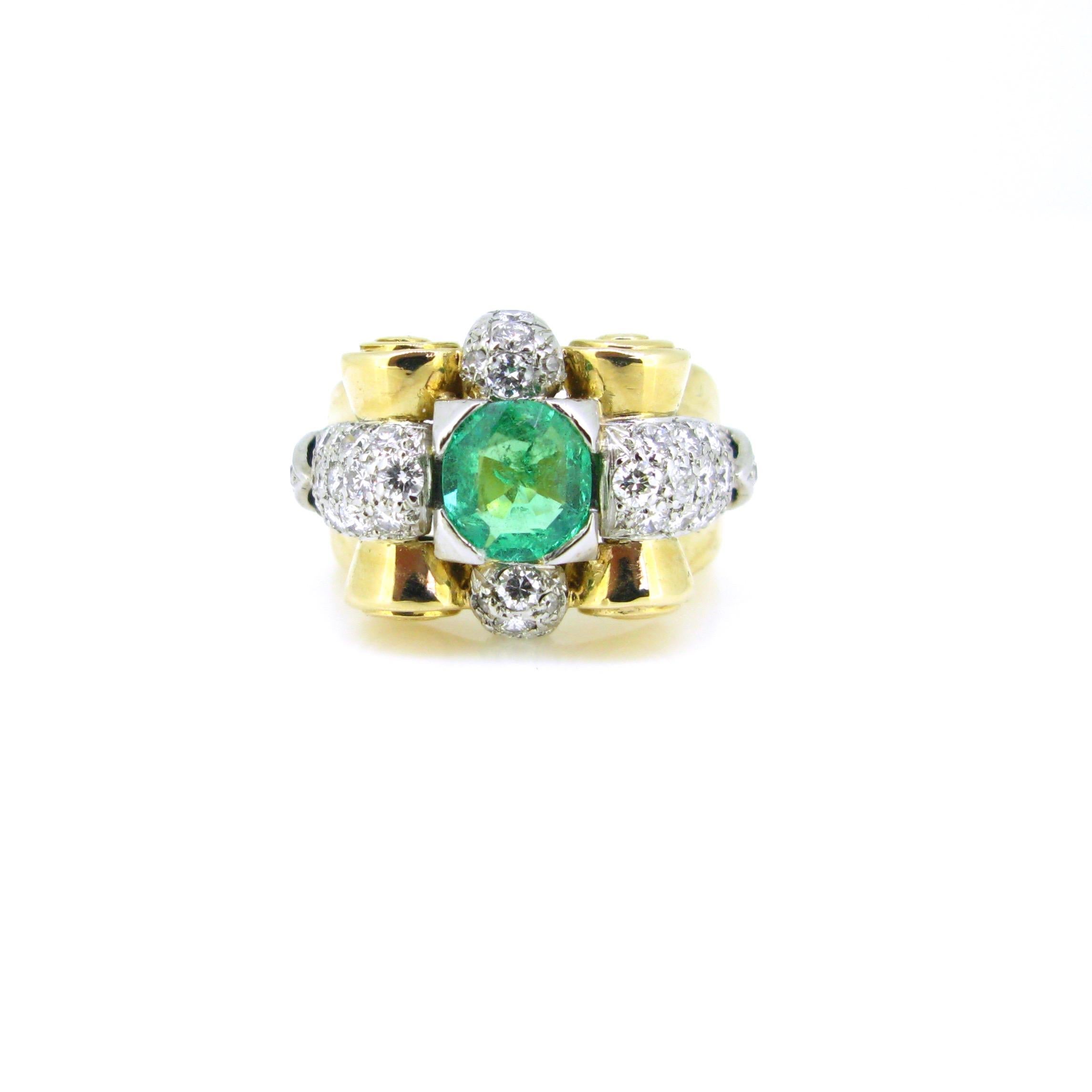Retro Colombian Emerald Diamonds Yellow Gold Platinum Cocktail Ring In Good Condition In London, GB