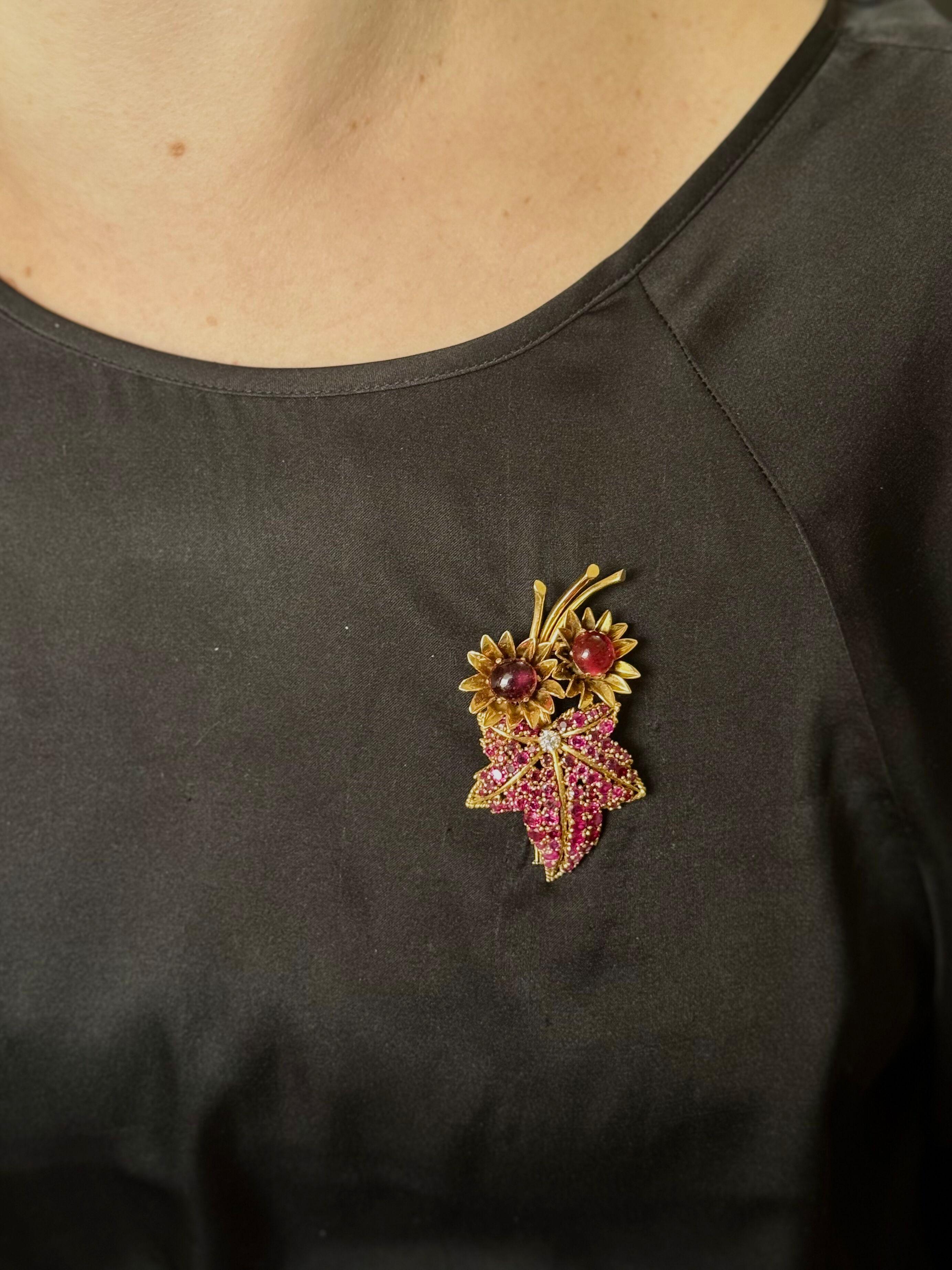 Broche Retro Continental Rubí Turmalina Rosa Diamante Hoja de Oro en venta 2