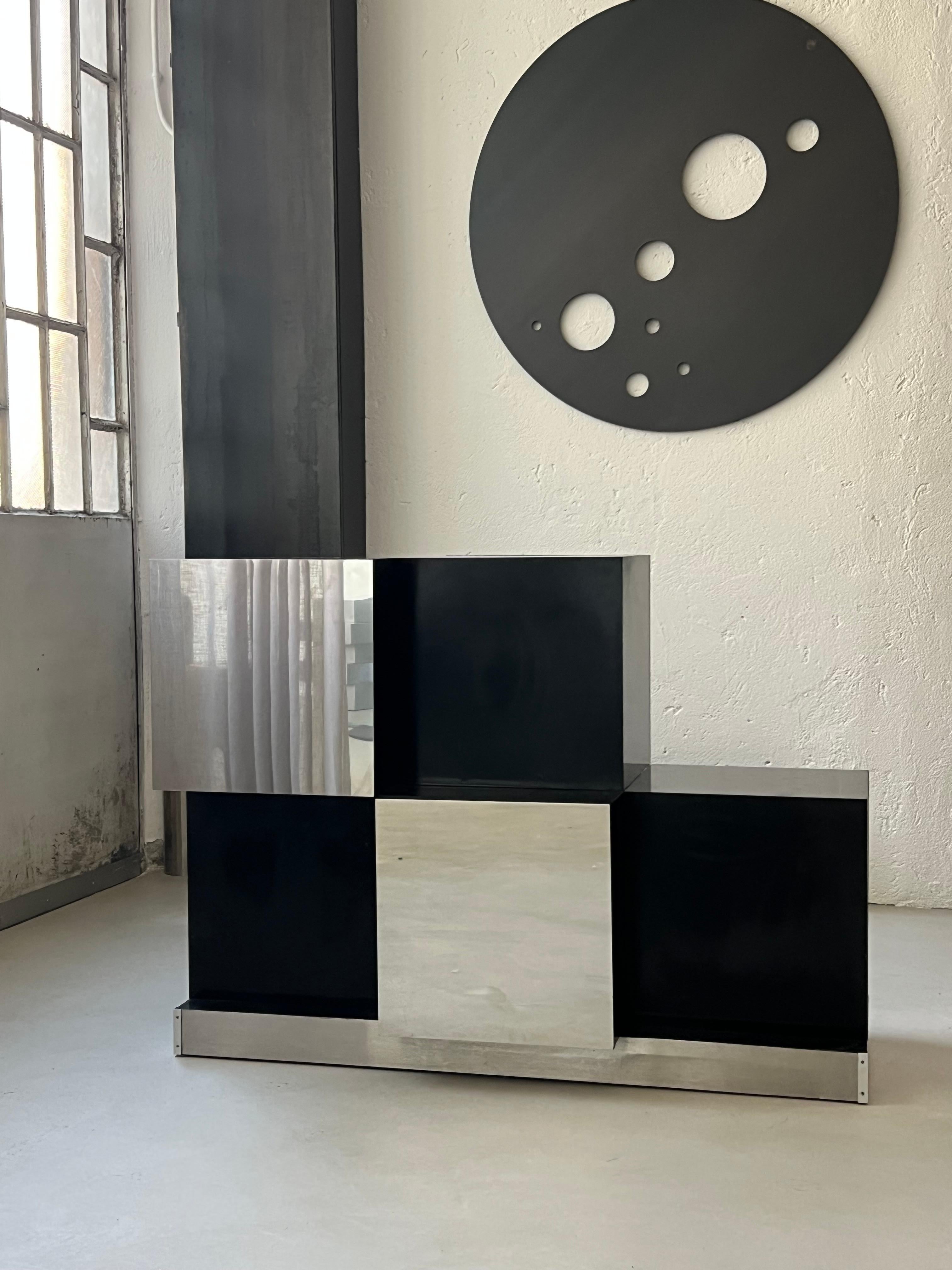 Retro cubes 1970's black and steel bar and storage cabinet by Roberto Monsani For Sale 3