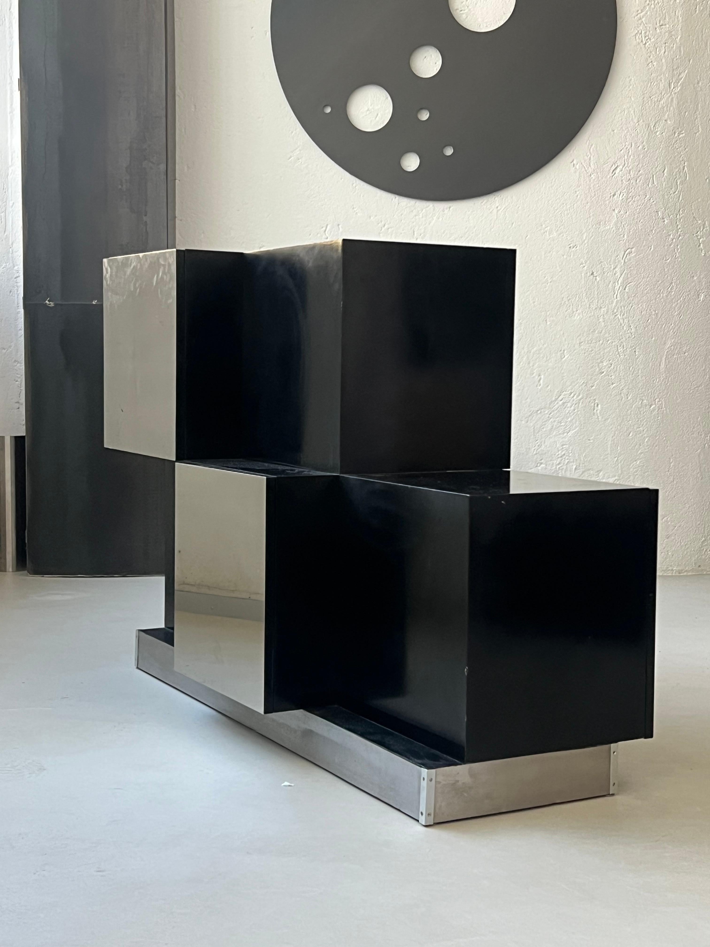 Retro cubes 1970's black and steel bar and storage cabinet by Roberto Monsani For Sale 6