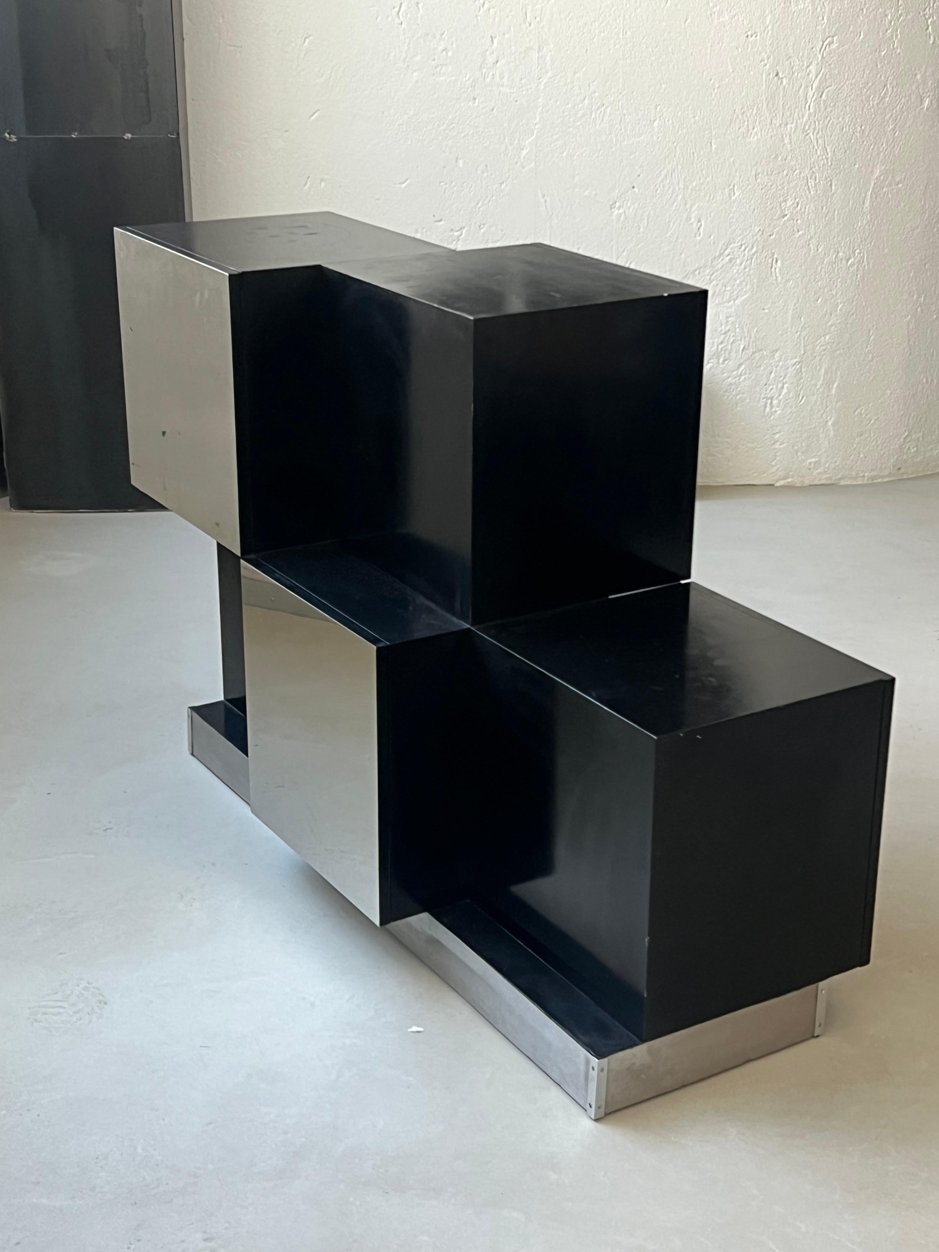 Retro cubes 1970's black and steel bar and storage cabinet by Roberto Monsani For Sale 7