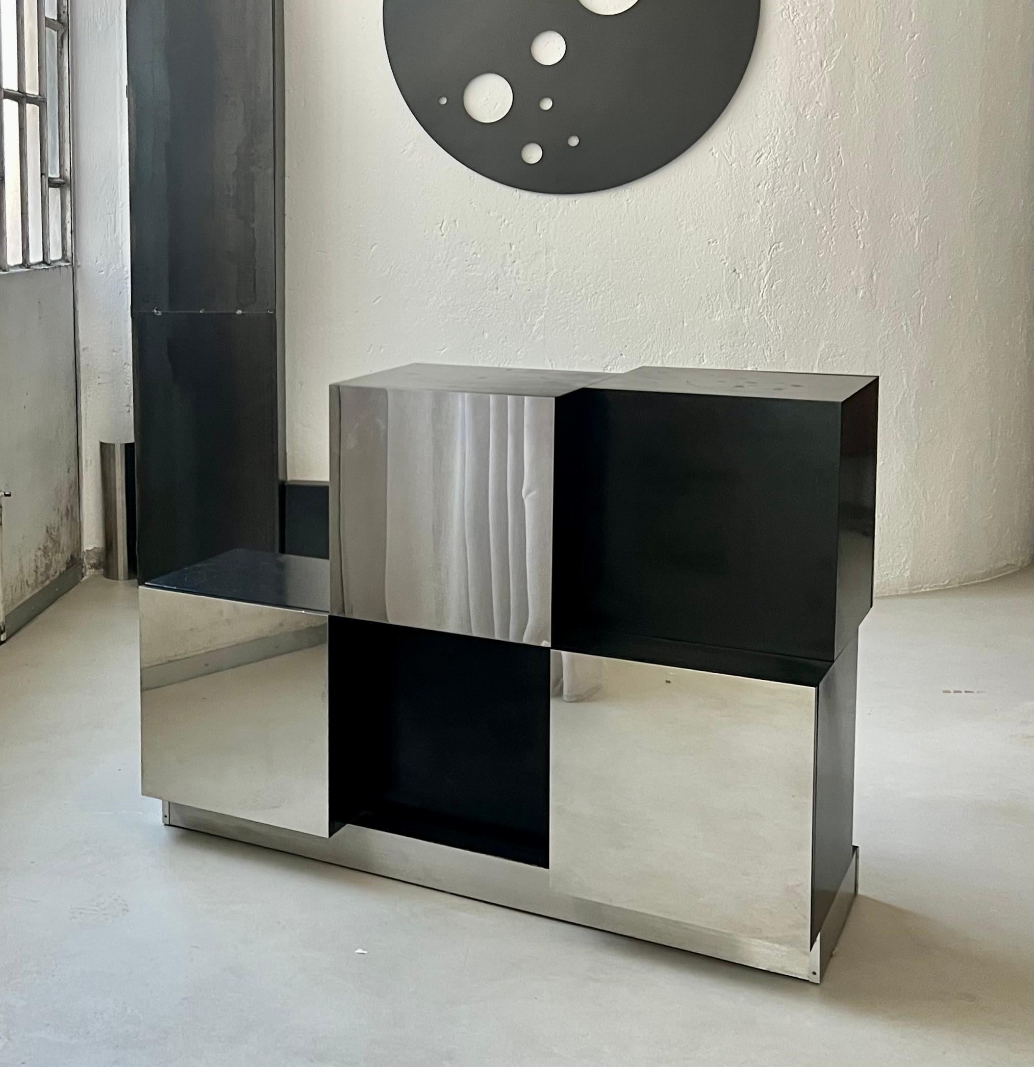 Retro cubes 1970's black and steel bar and storage cabinet by Roberto Monsani For Sale 12