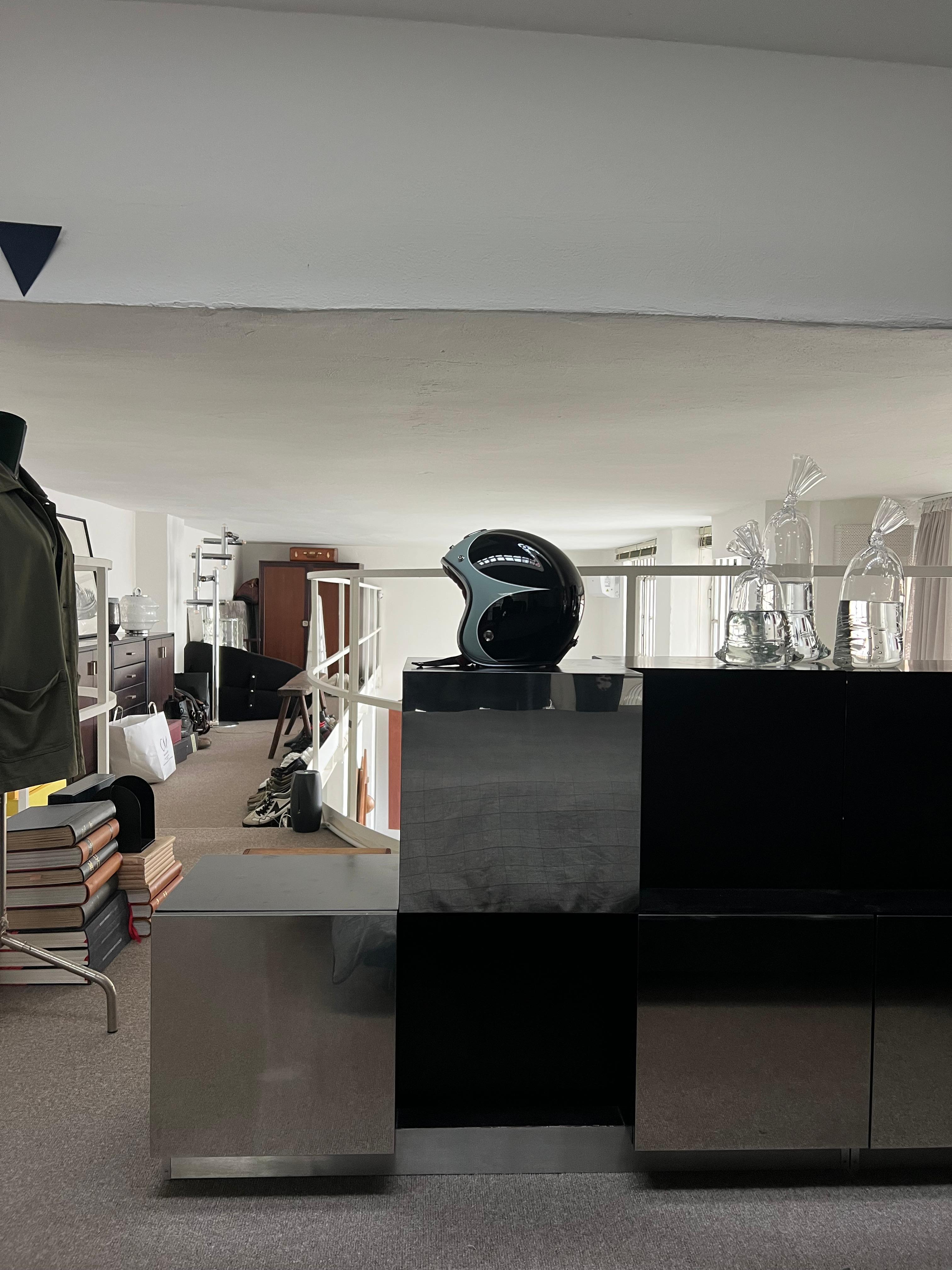 Cubi retrò anni '70 in acciaio e nero, mobile bar e magazzino di Roberto Monsani in vendita 13