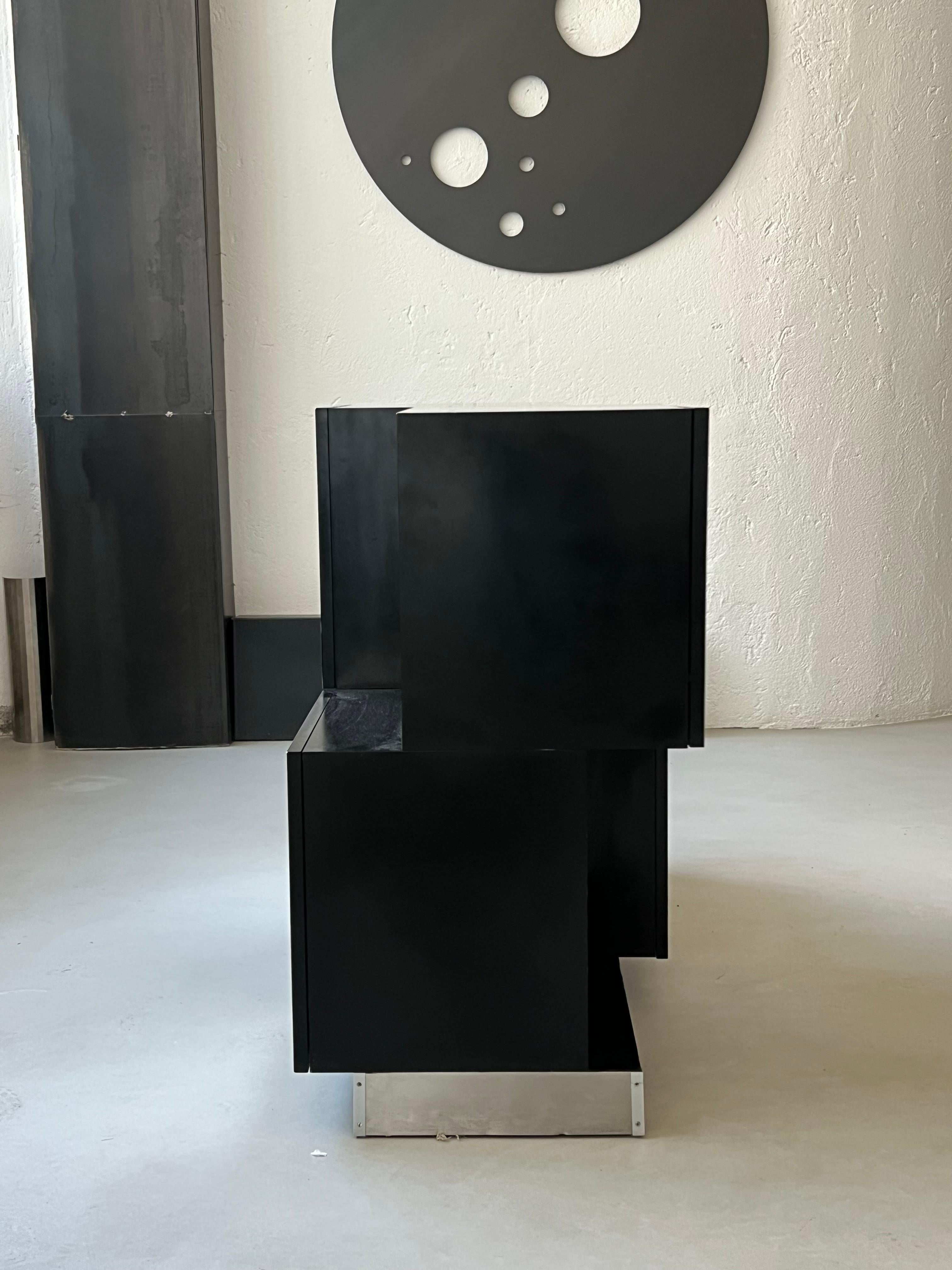 Retro cubes 1970's black and steel bar and storage cabinet by Roberto Monsani In Fair Condition For Sale In Milano, IT