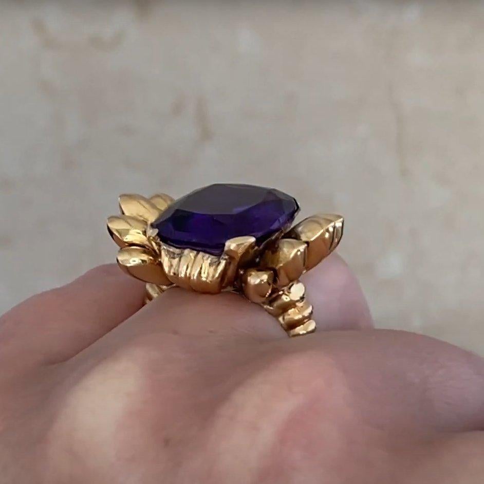 Retro Cushion Cut Amethyst (Approx 8.47-Carats) 18k Rose Gold Ring, Circa 1940 For Sale 1