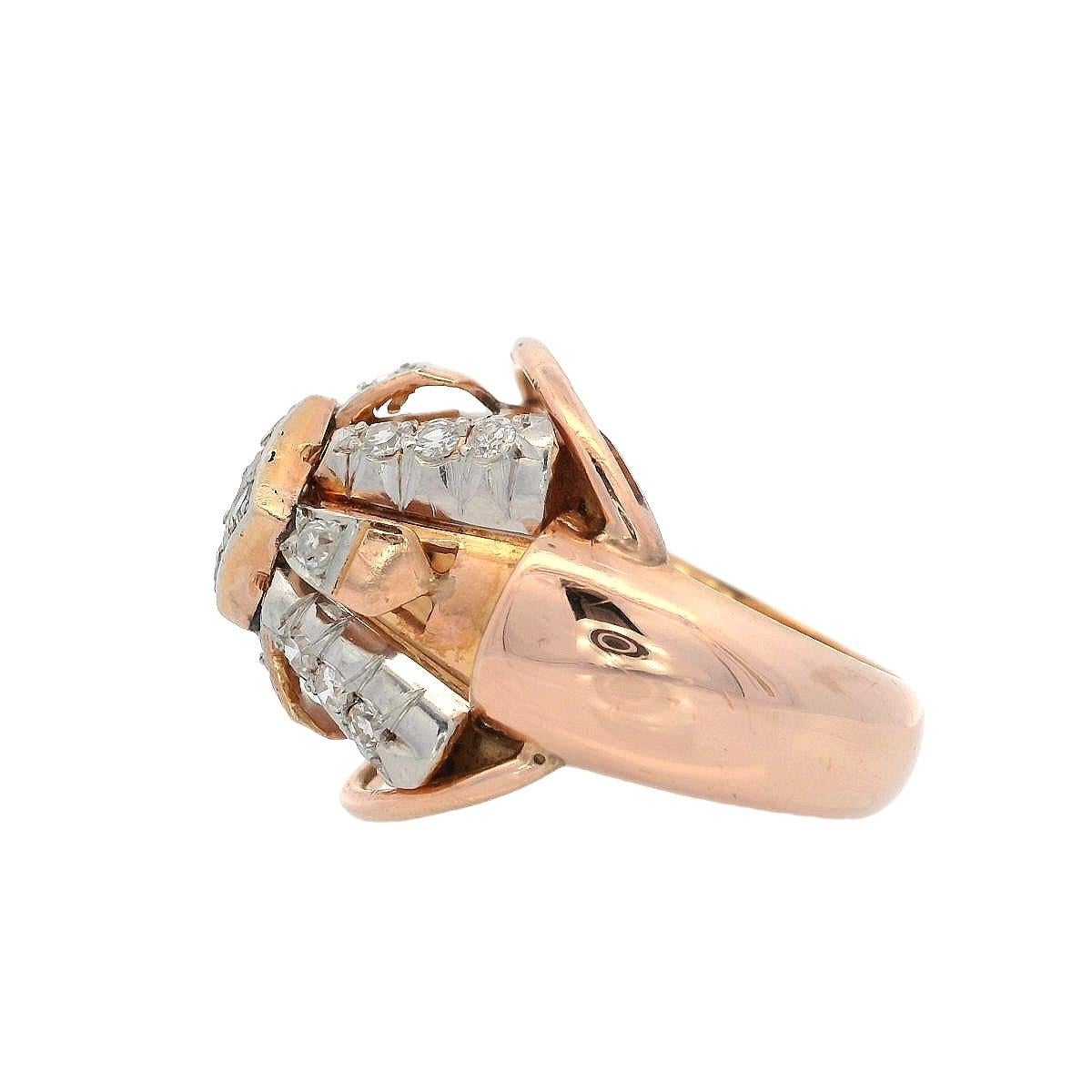 Anello a piramide in oro 18kt Retro Deco 1940 con diamanti in vendita 2