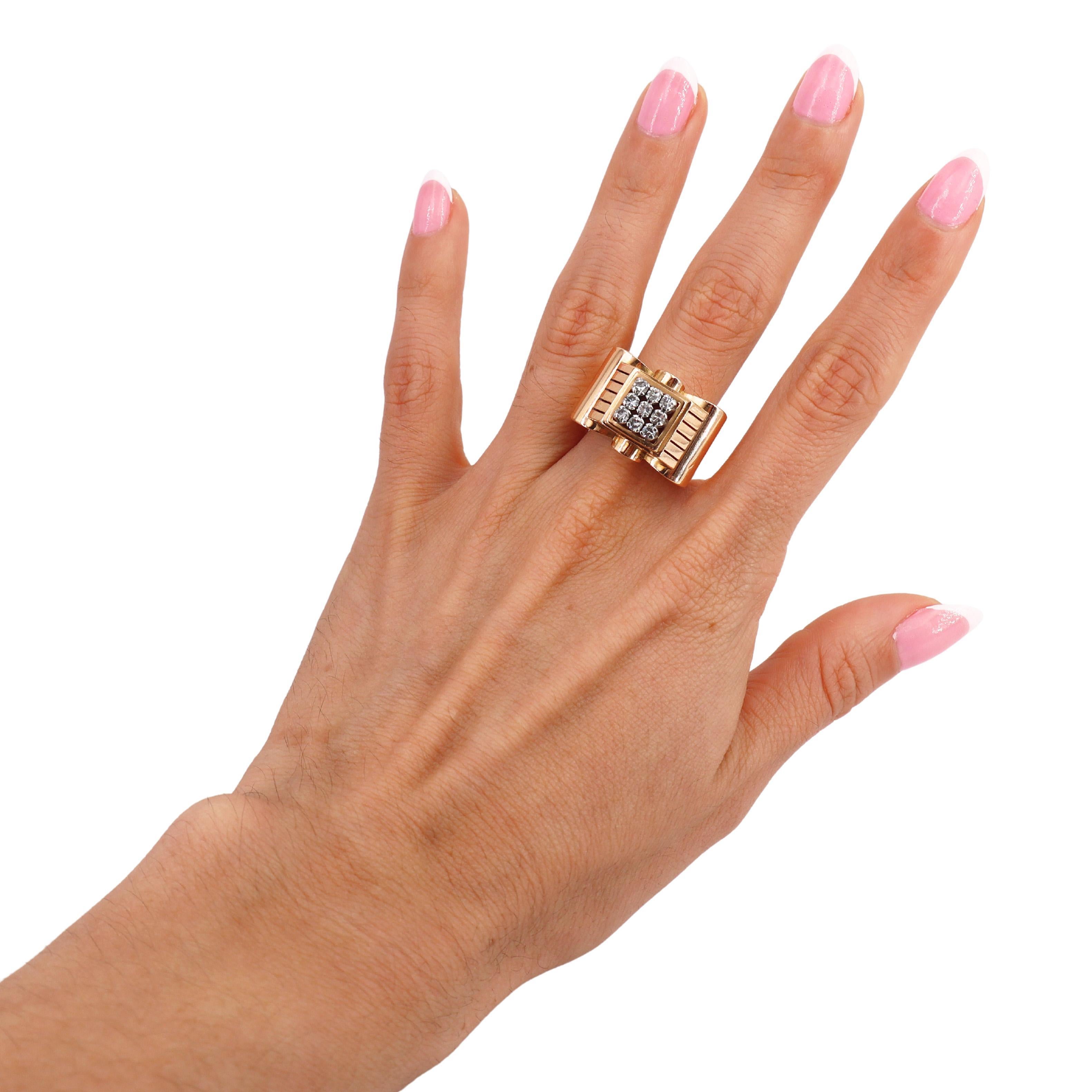 This stunning Retro Deco Chevalier ring, crafted in the 1940-1950s, showcases timeless elegance and exceptional craftsmanship. Made from 18kt yellow gold, it features a classic chevalier design, exuding sophistication and tradition. The centerpiece