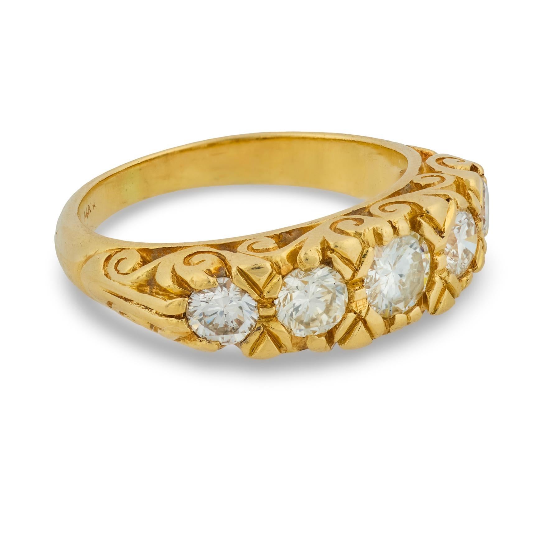 Fascia con diamante retrò in oro giallo 14 carati con cinque pietre In condizioni buone in vendita a Beverly Hills, CA