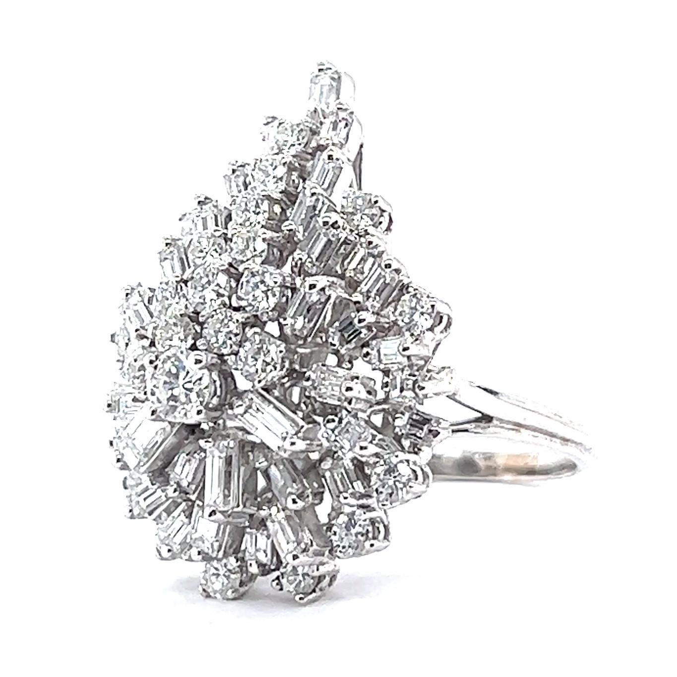 Women's or Men's Retro Diamond 18 Karat Cluster Cocktail Ring