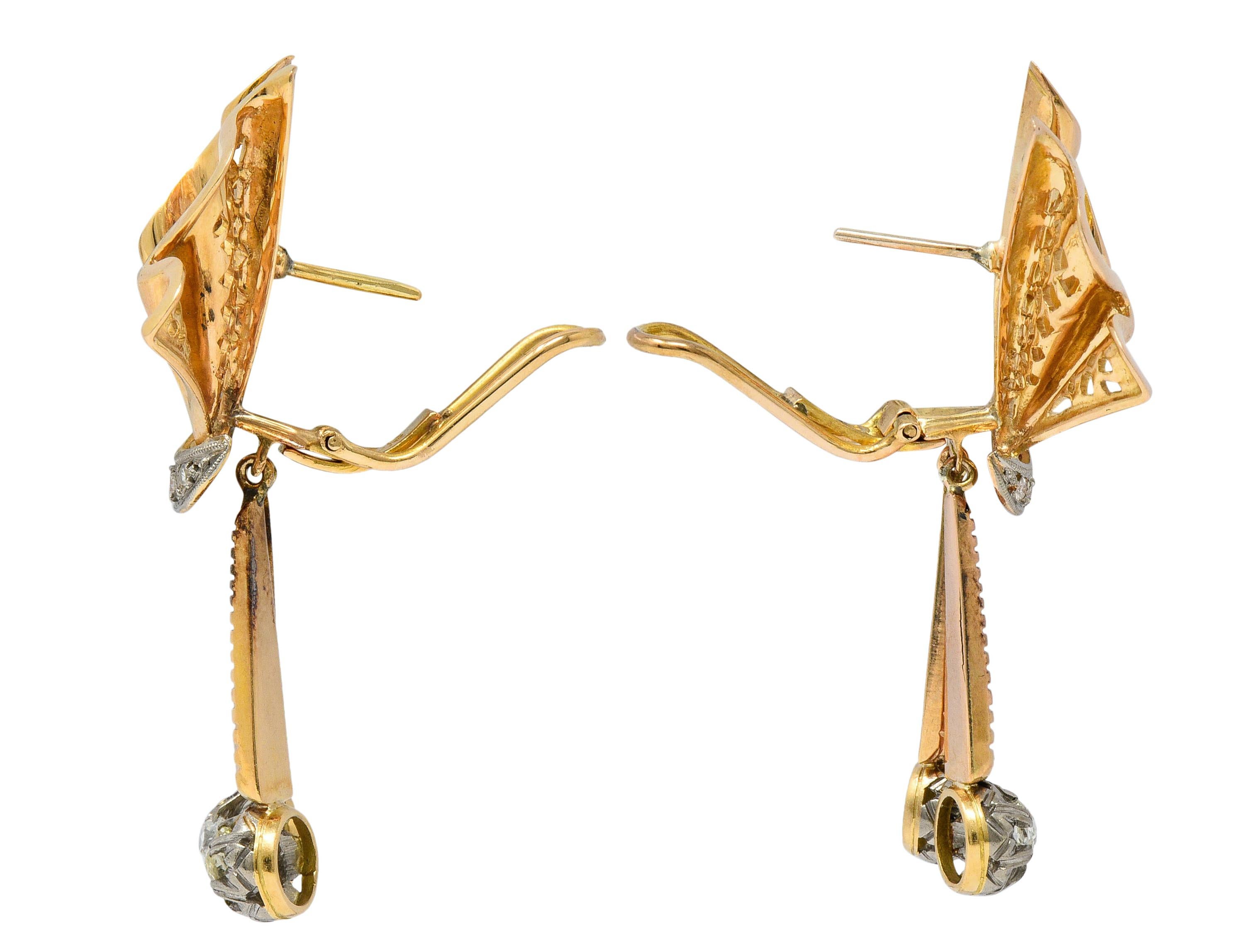 Retro Diamond 18 Karat Tri-Colored Gold Articulated Drop Earrings In Excellent Condition In Philadelphia, PA