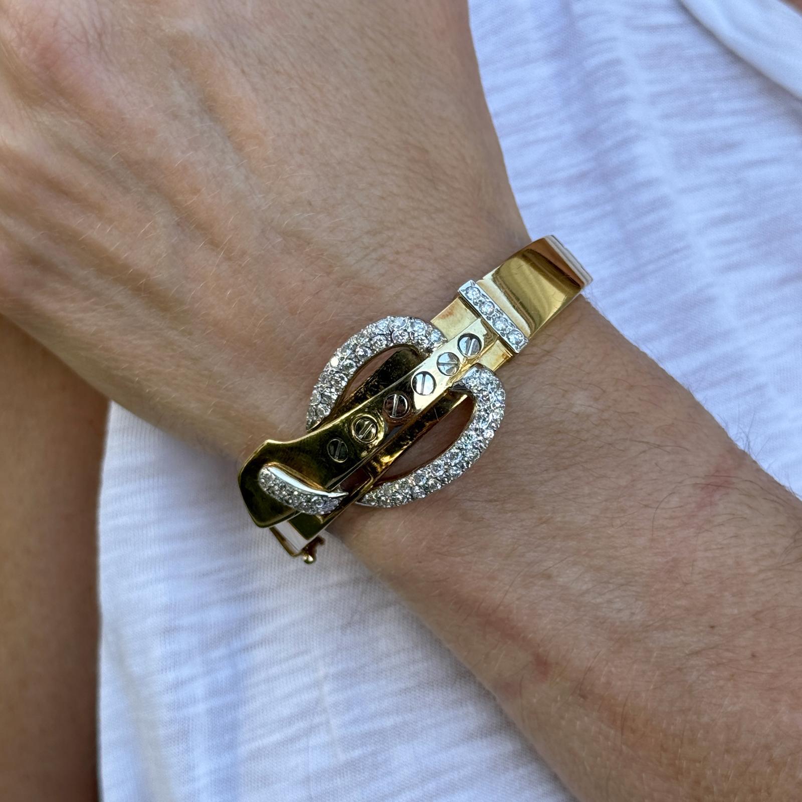 Retro Diamond 18 Karat Zwei-Ton-Gold Schnalle Scharnier Oval Armreif Armband Vintage im Zustand „Hervorragend“ im Angebot in Boca Raton, FL