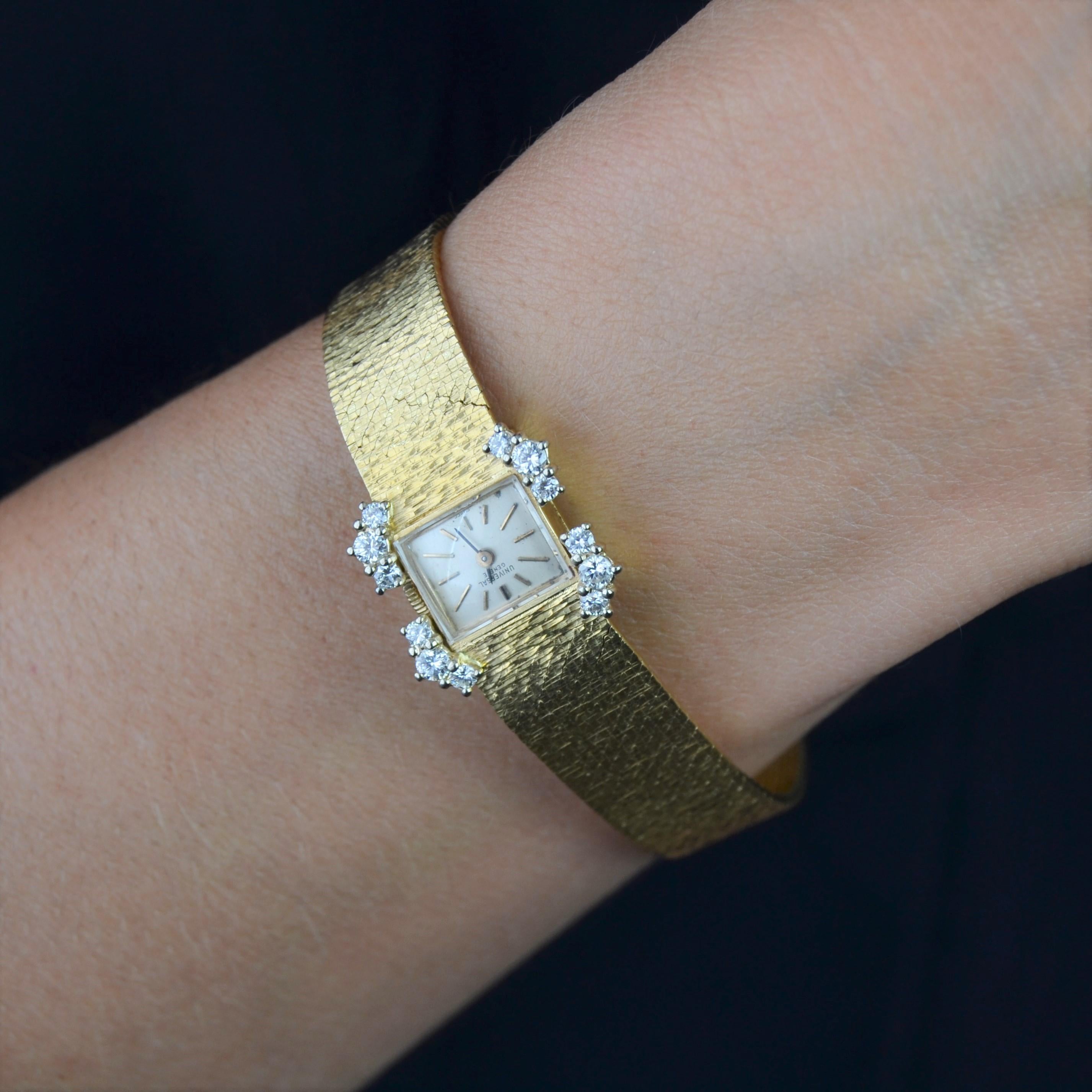 Taille brillant Montre Rtro Diamant en or jaune 18 carats pour femme en vente
