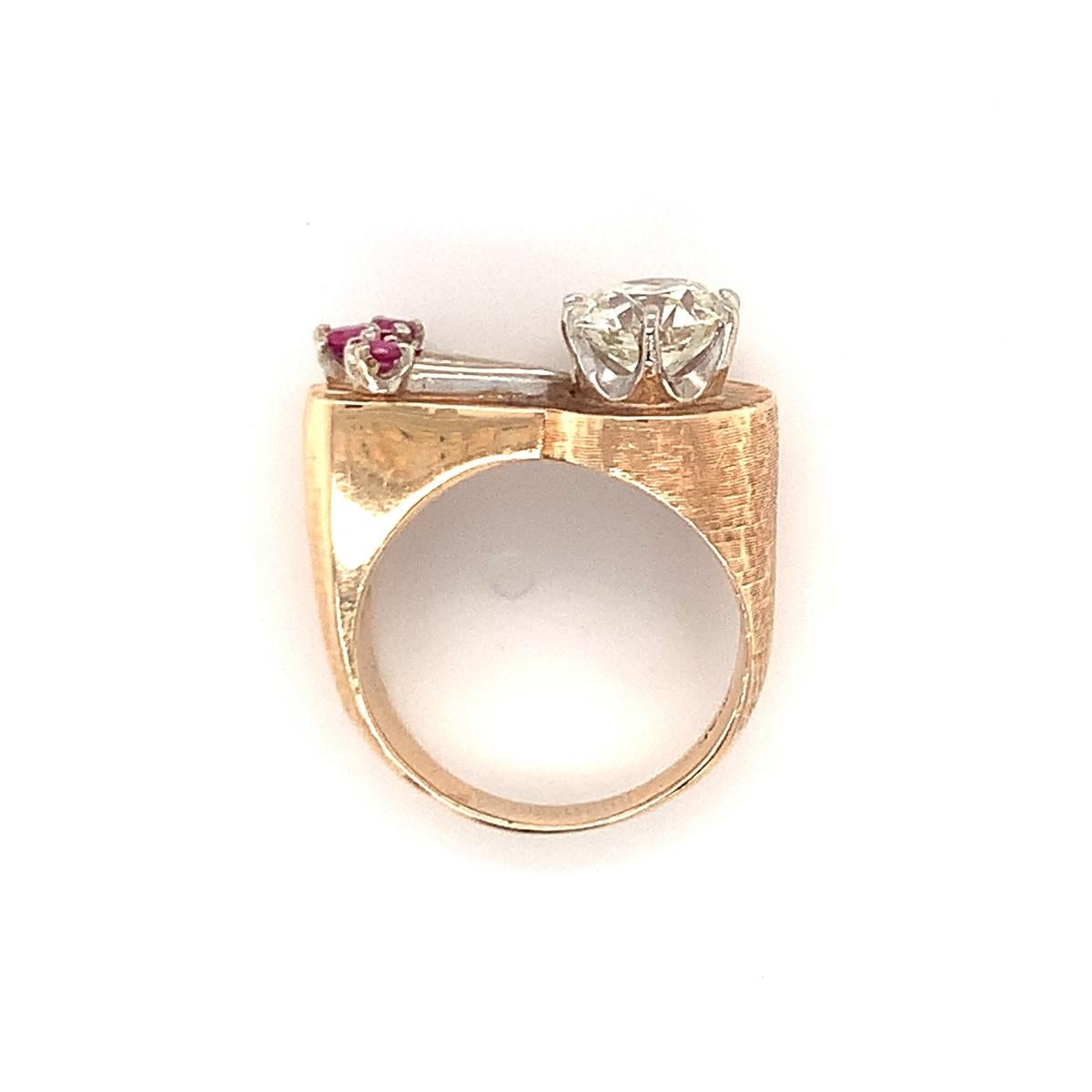 Retro Diamond and Ruby 14K Rose Gold Ring, circa 1940s For Sale 2