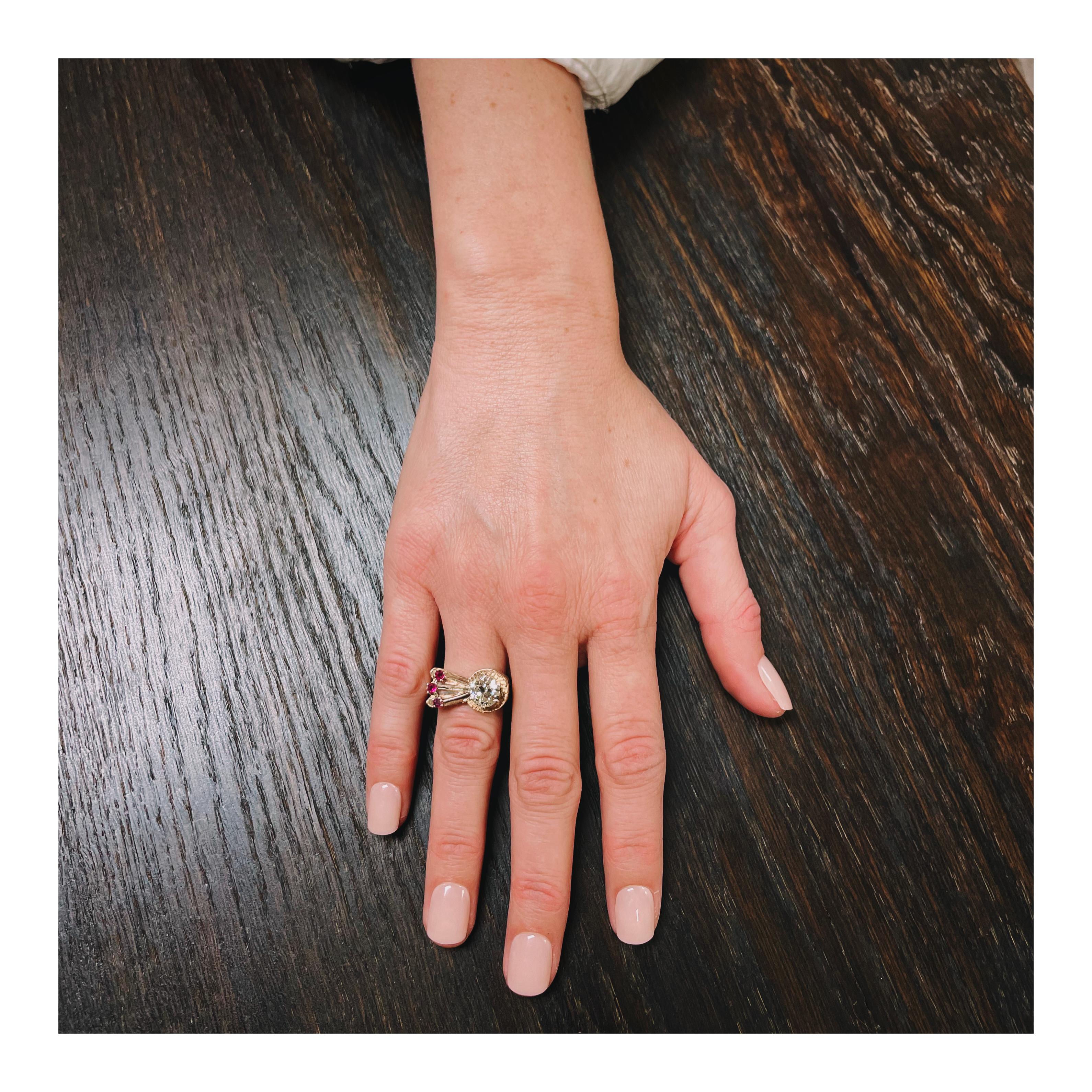Retro Diamond and Ruby 14K Rose Gold Ring, circa 1940s For Sale 2