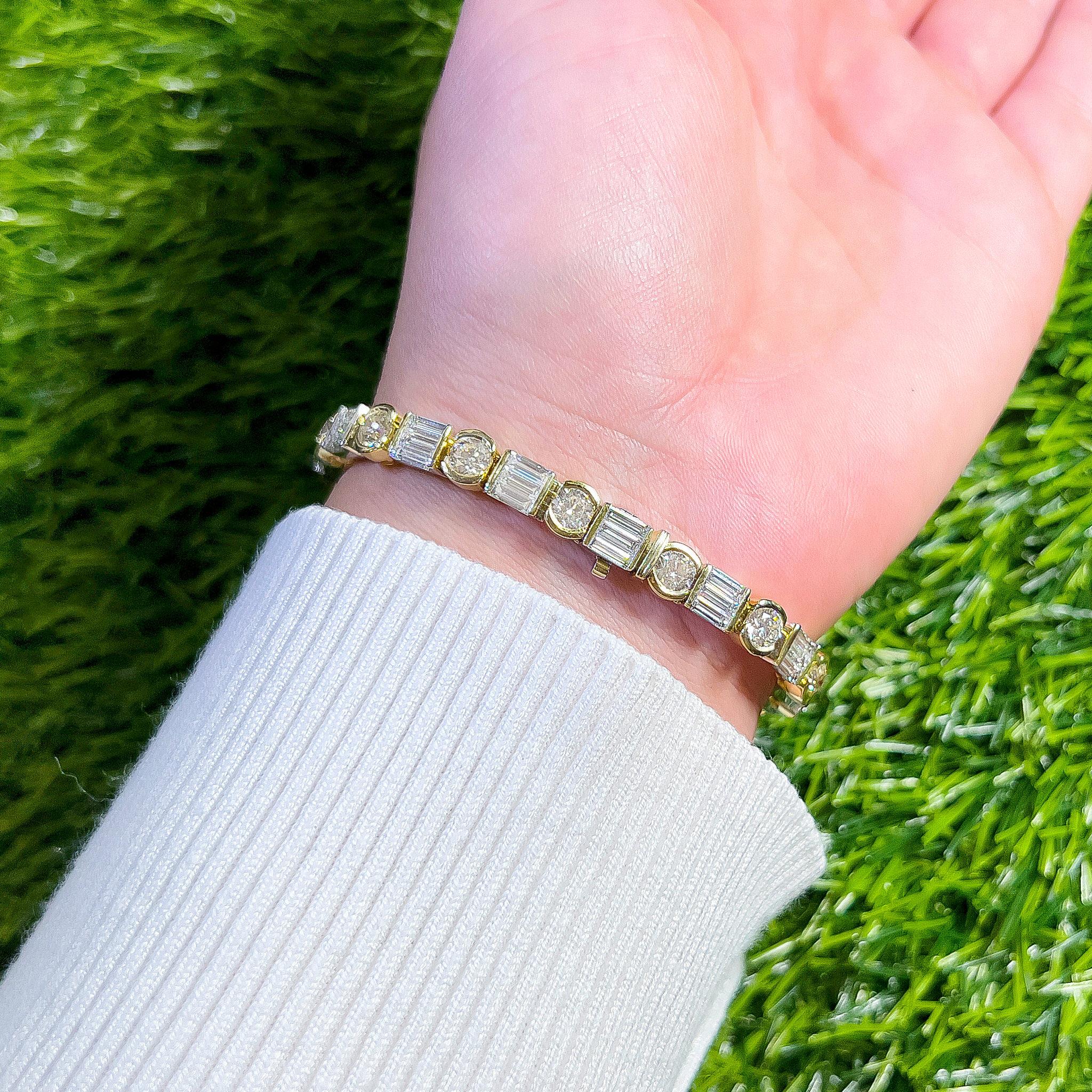 Bracelet rétro 10,9 carats 64 diamants or jaune 18 carats Unisexe en vente